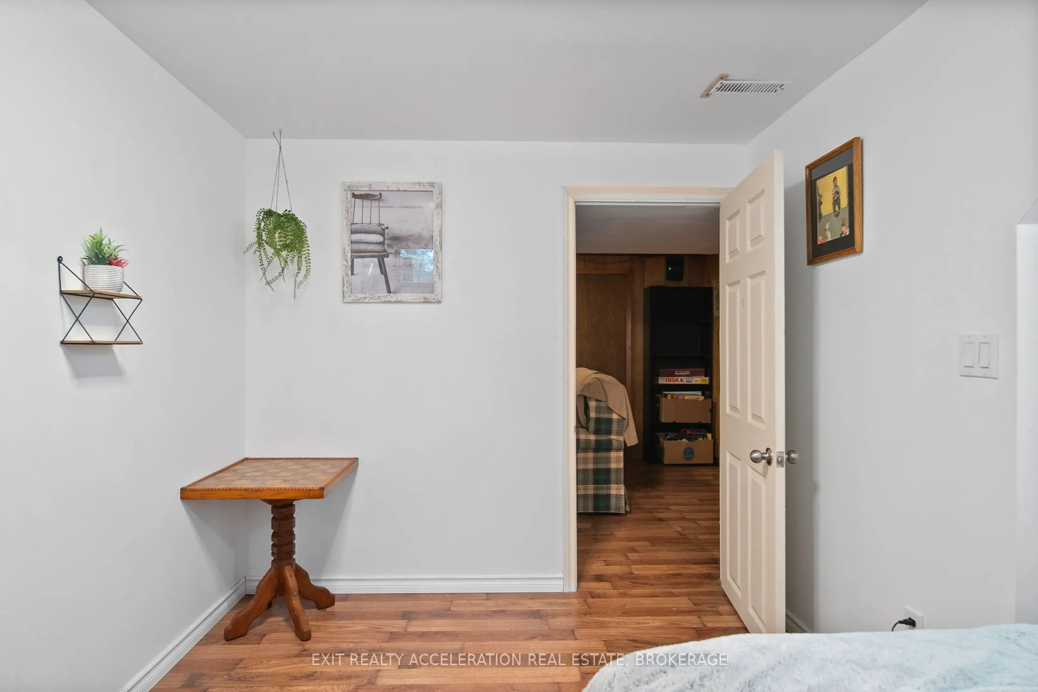 17 Sunset Crescent