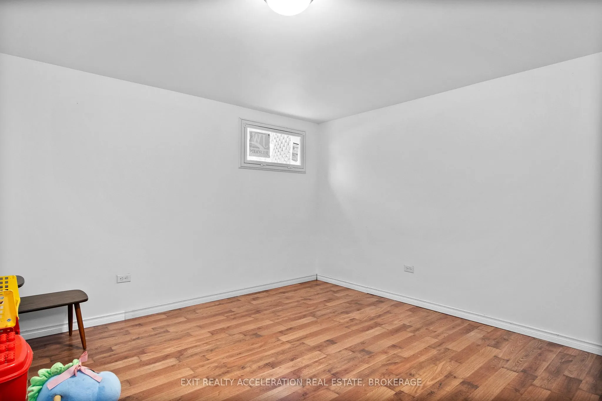 17 Sunset Crescent