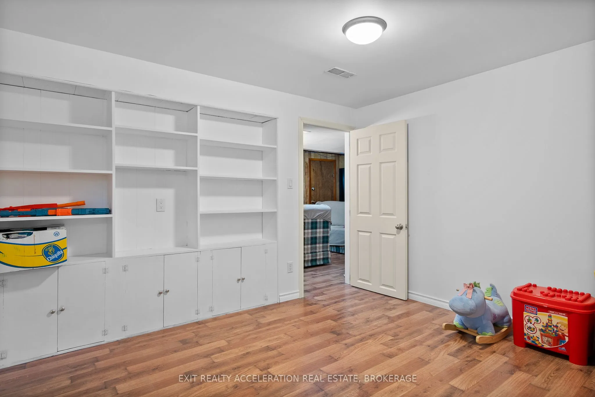 17 Sunset Crescent