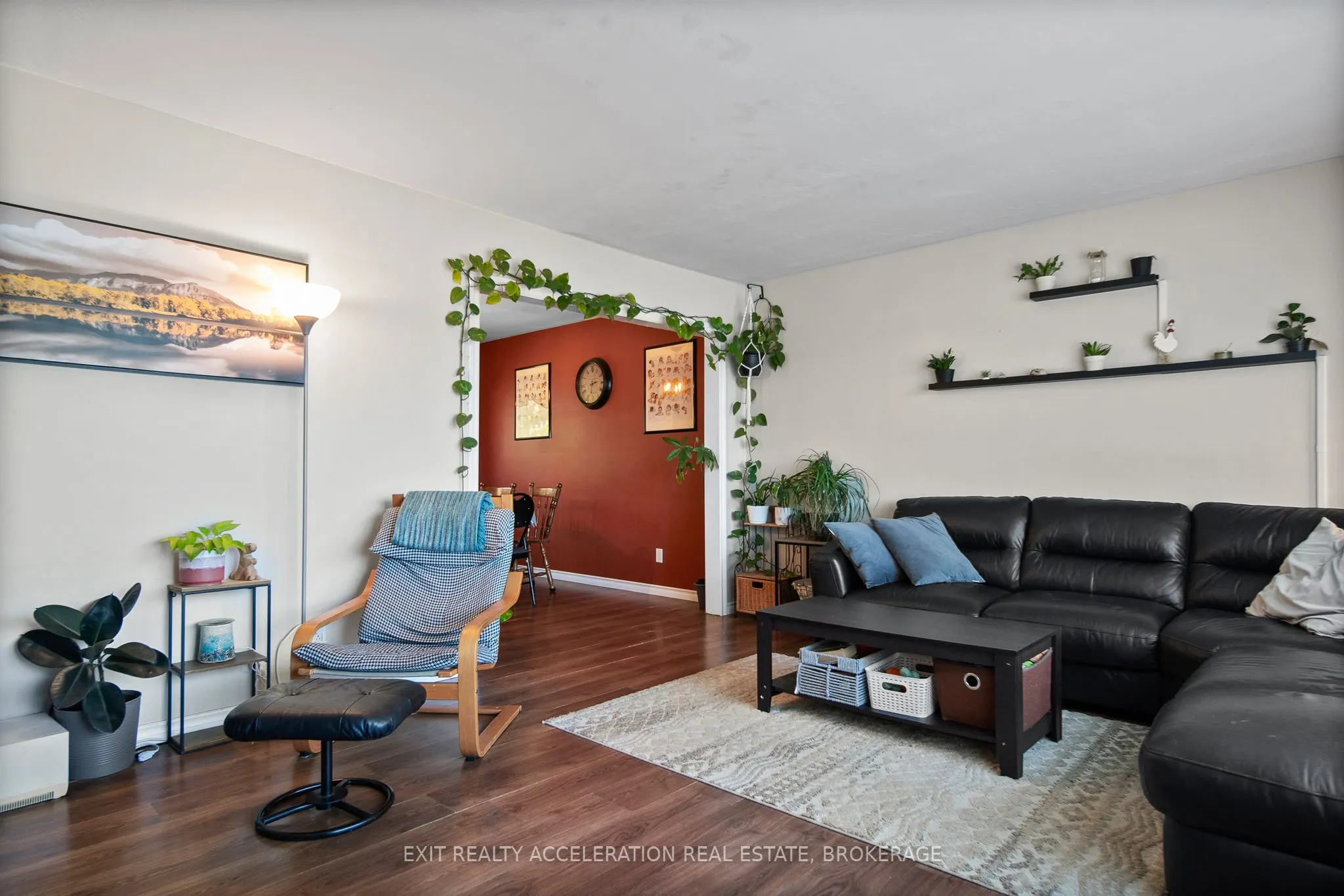 17 Sunset Crescent