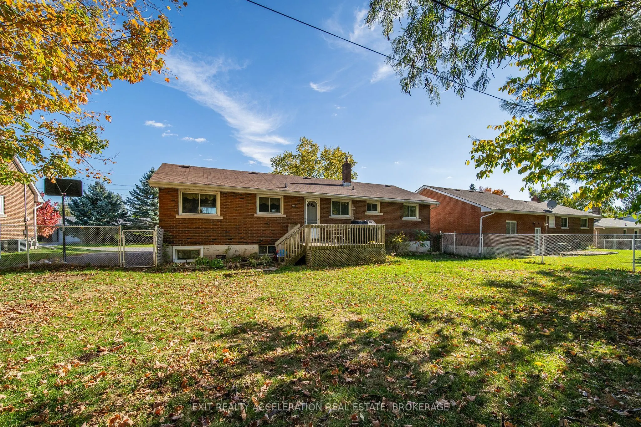17 Sunset Crescent