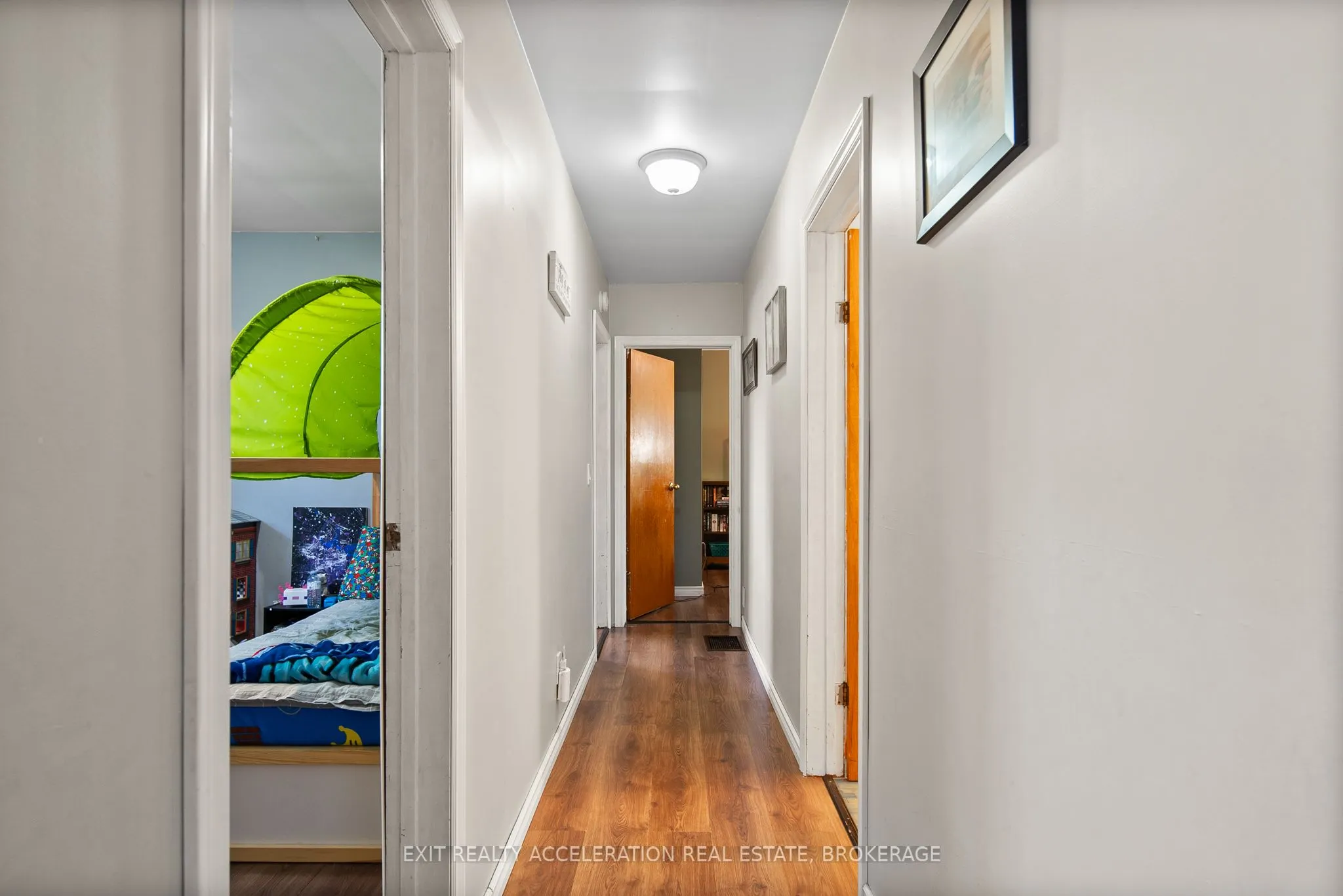 17 Sunset Crescent