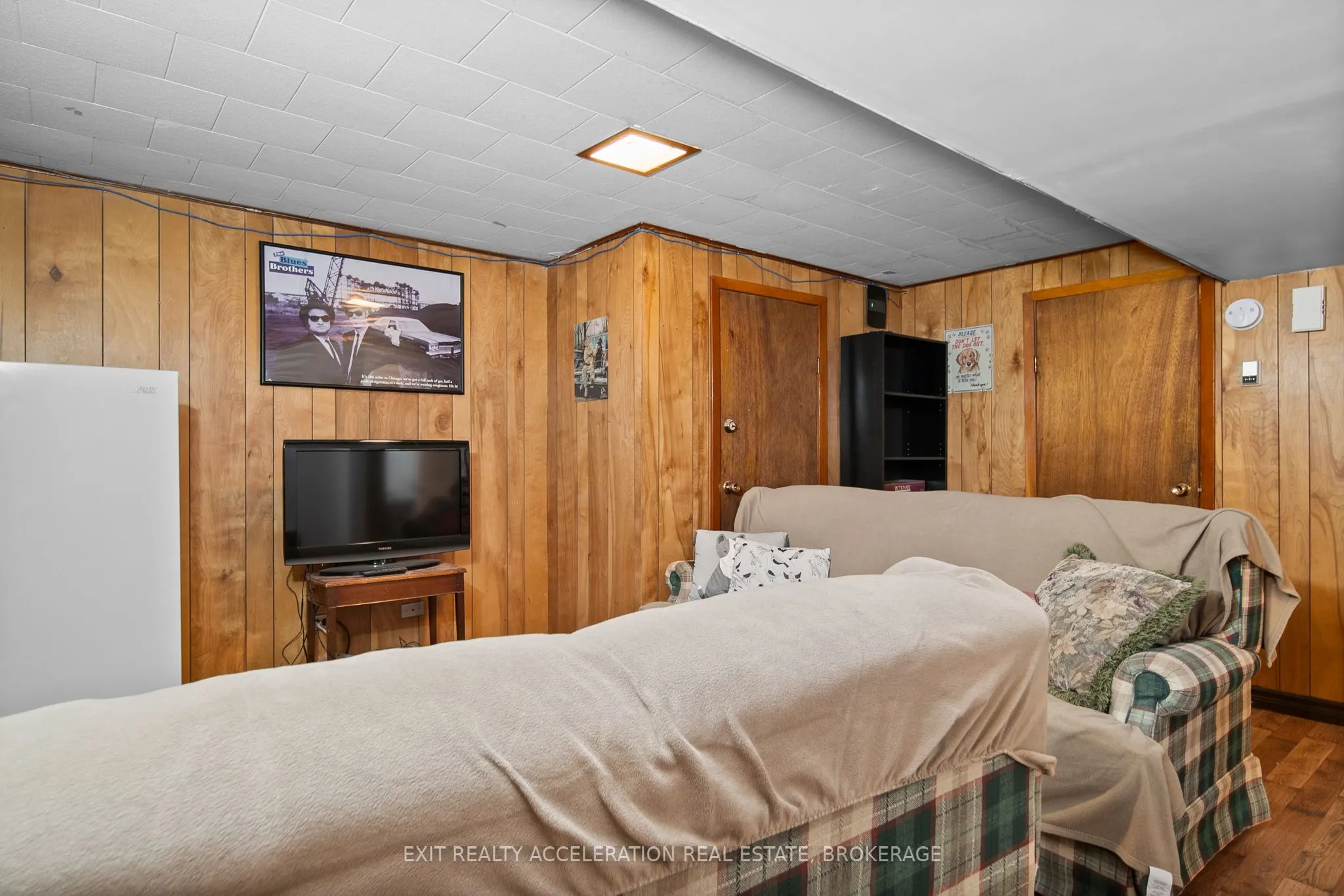 17 Sunset Crescent