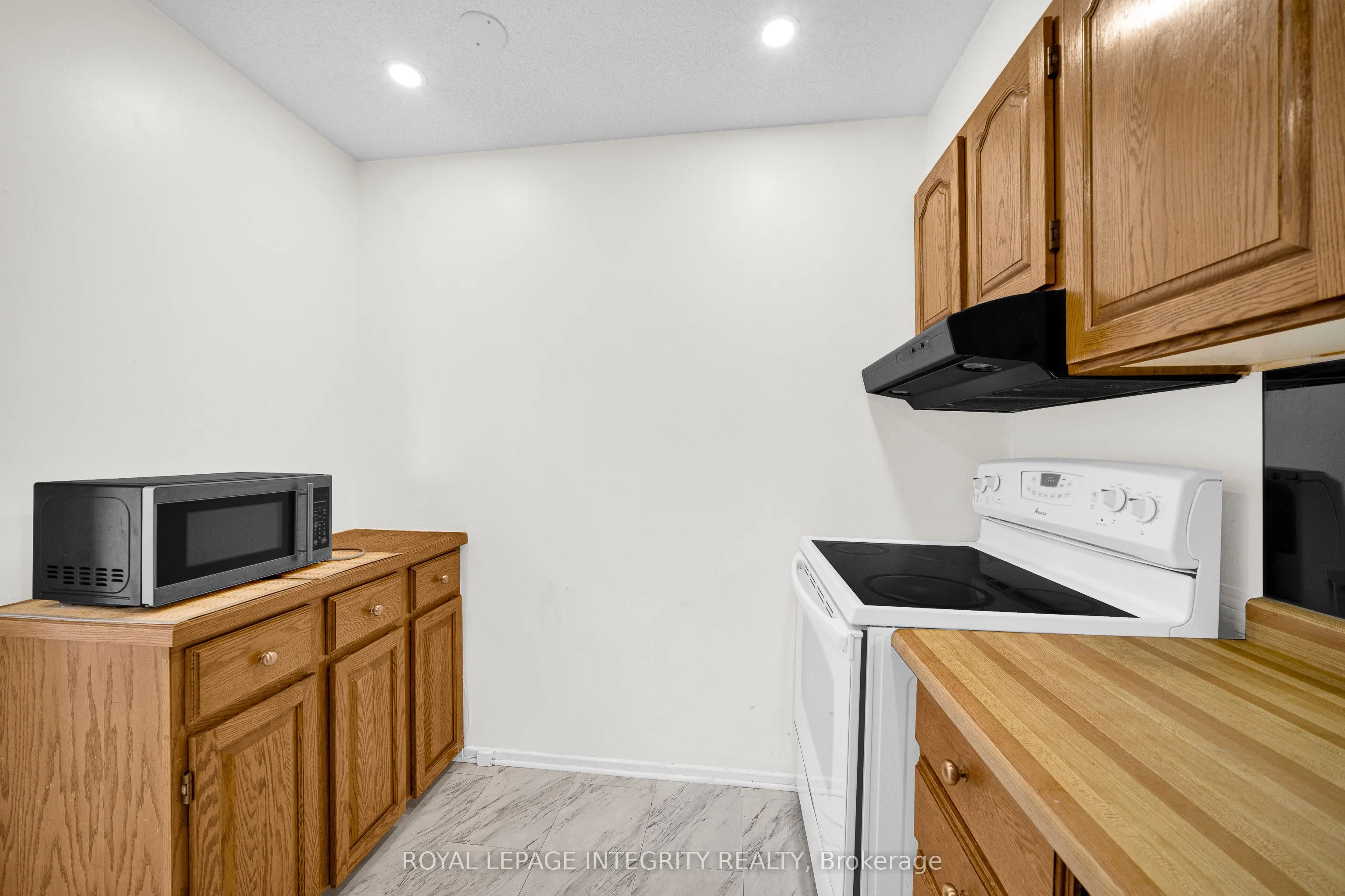 20 Chesterton Drive, #1010