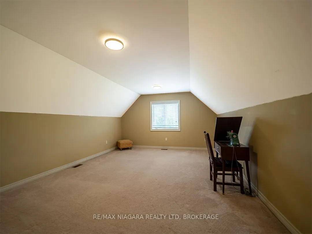 20219 Youngs Road S