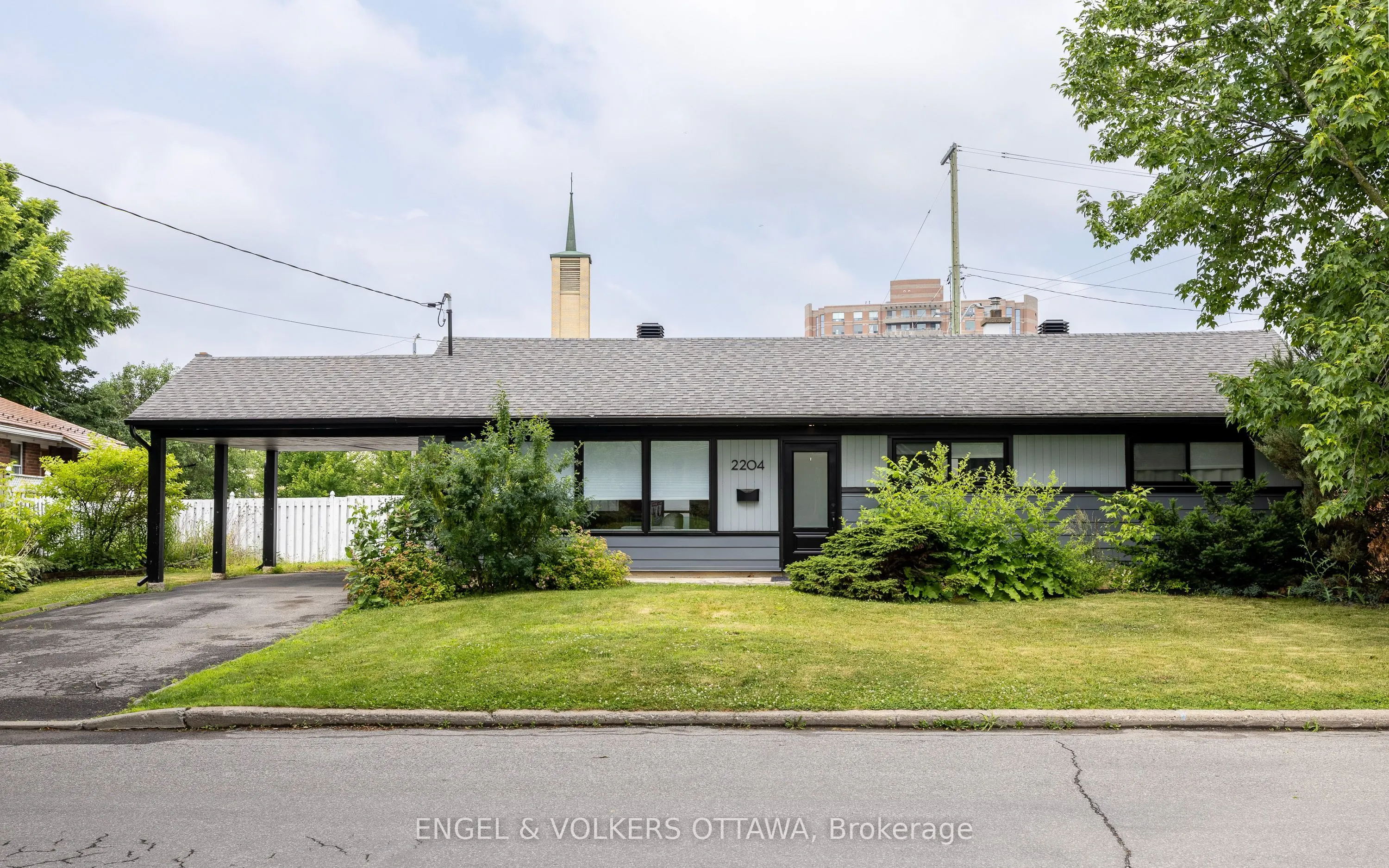 2204 Utah Street