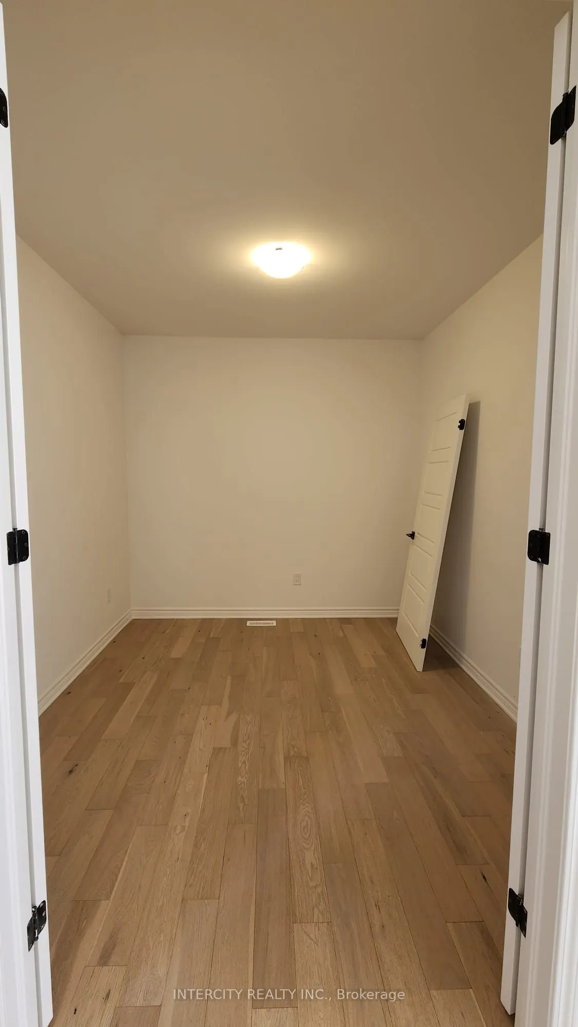 181 Forestwalk Street