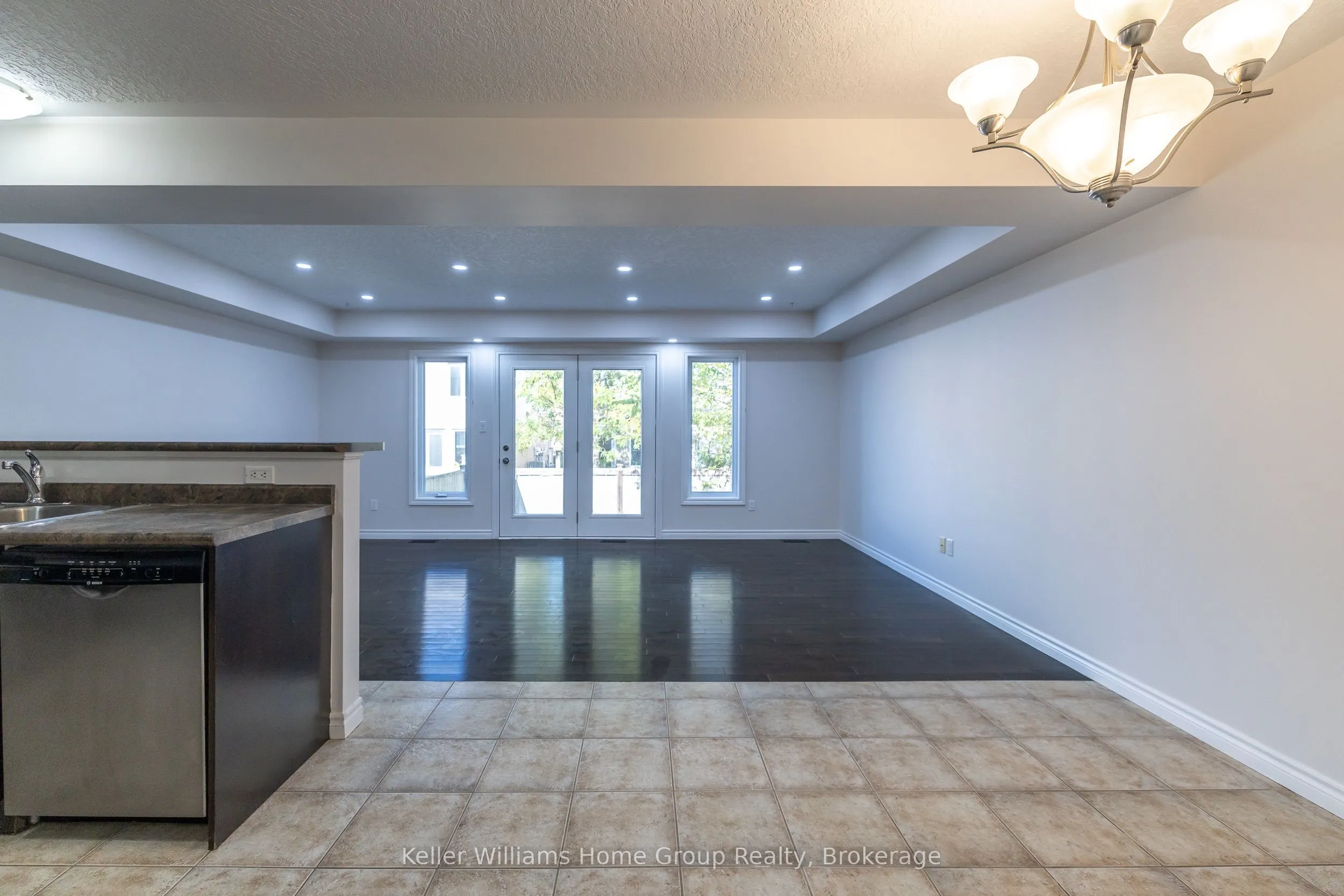 35 AMSTERDAM CRES
