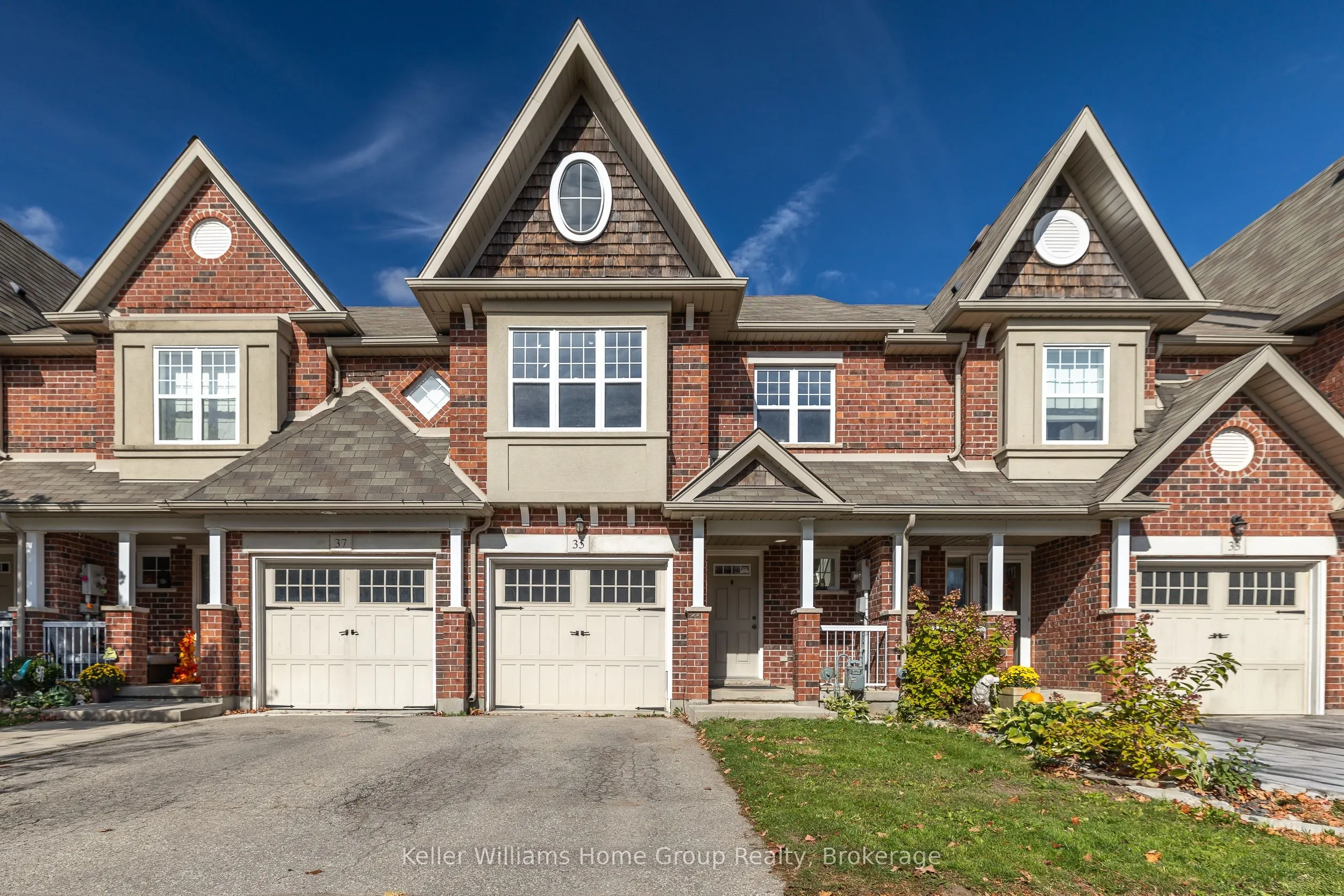 35 AMSTERDAM CRES