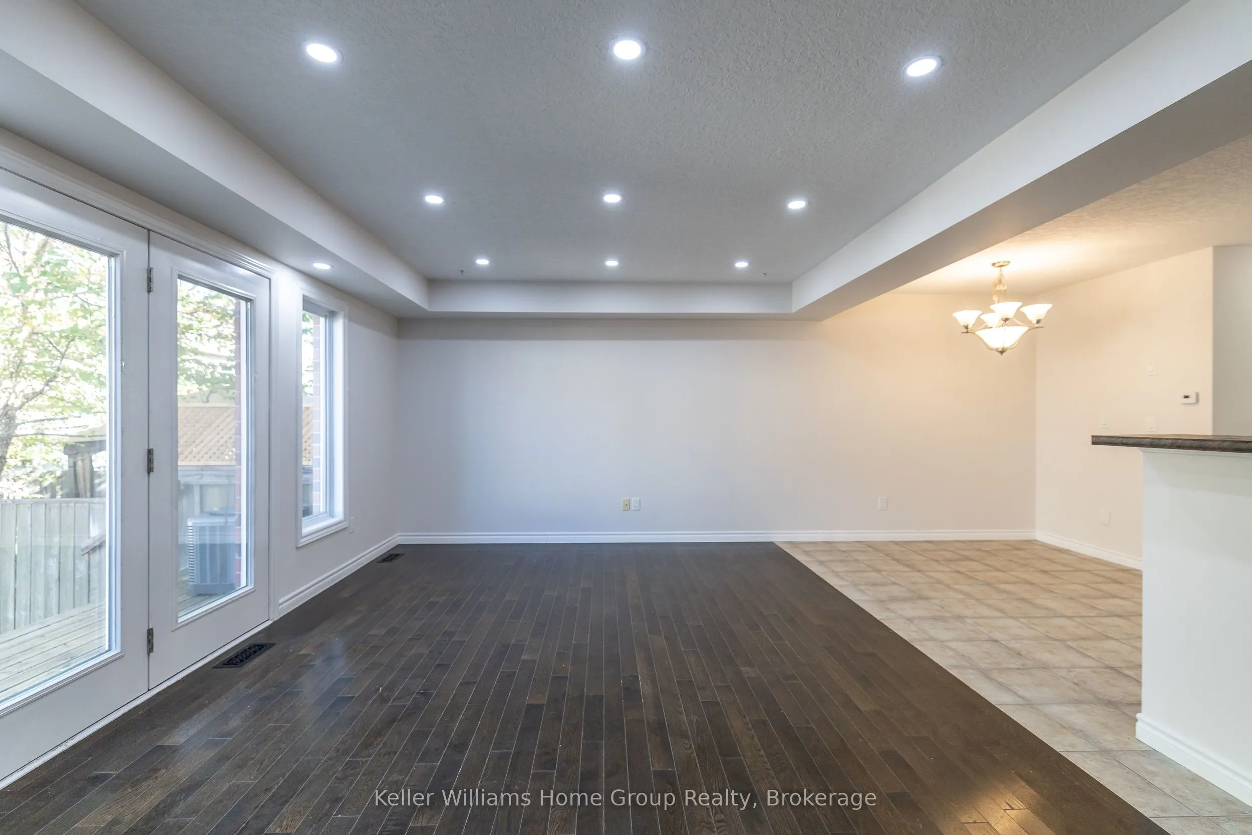 35 AMSTERDAM CRES