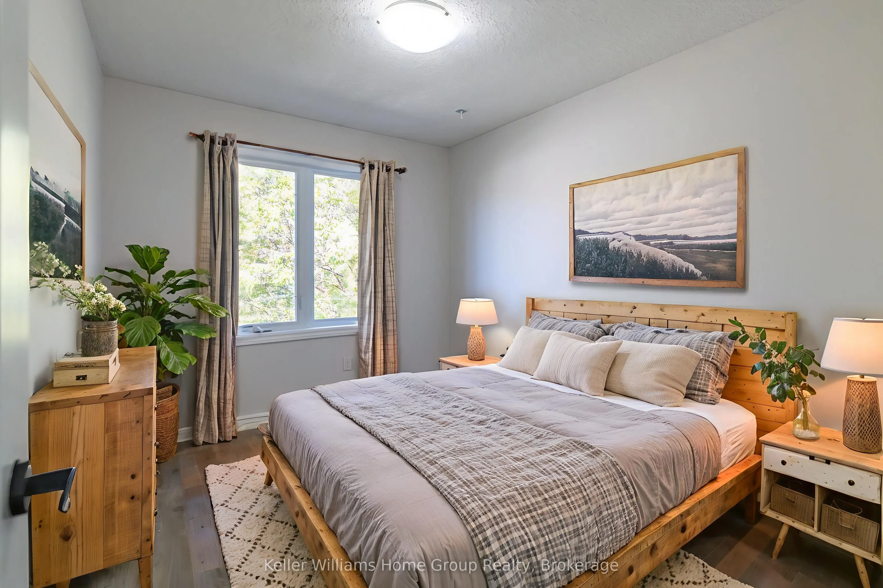 35 AMSTERDAM CRES