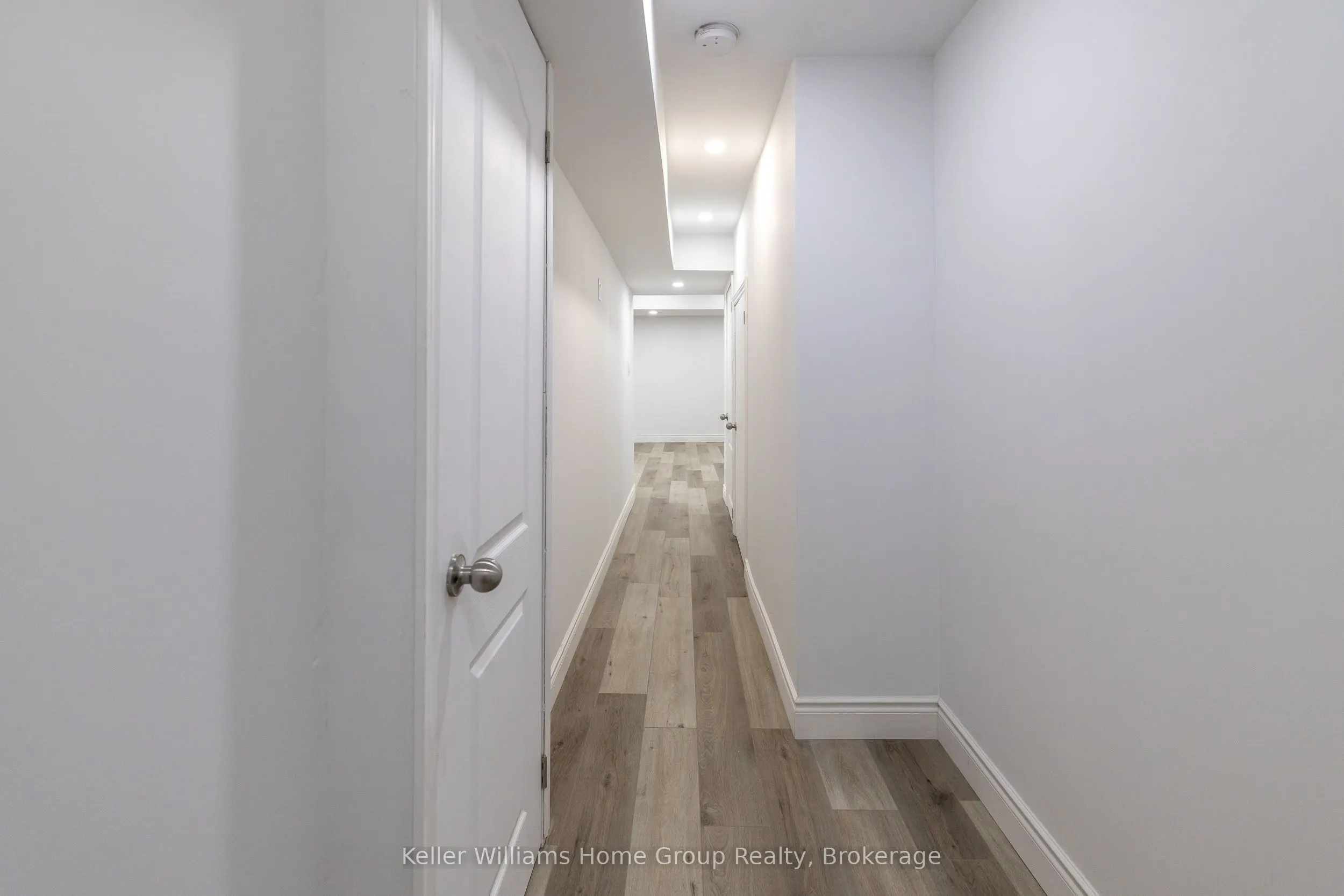 35 AMSTERDAM CRES