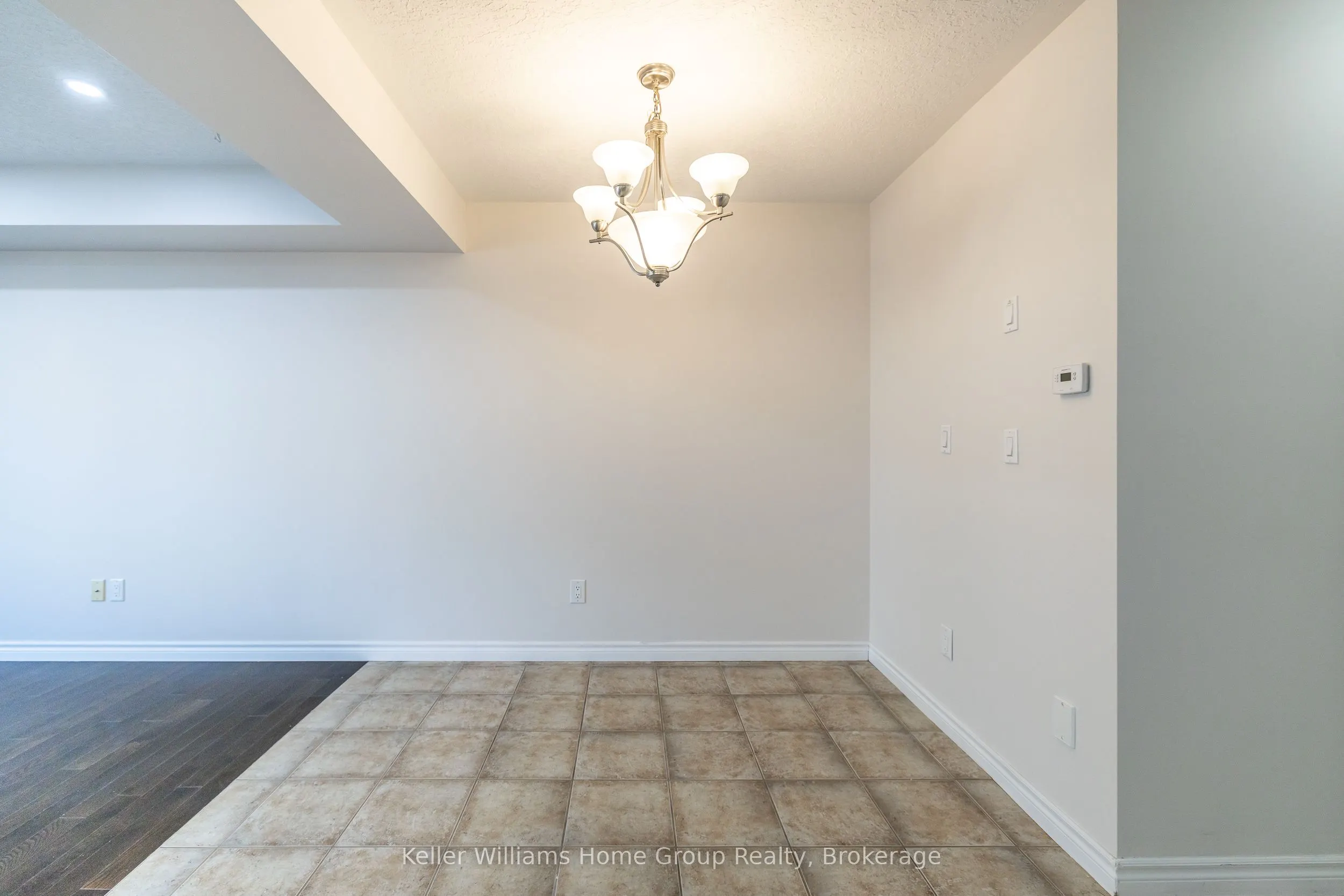 35 AMSTERDAM CRES