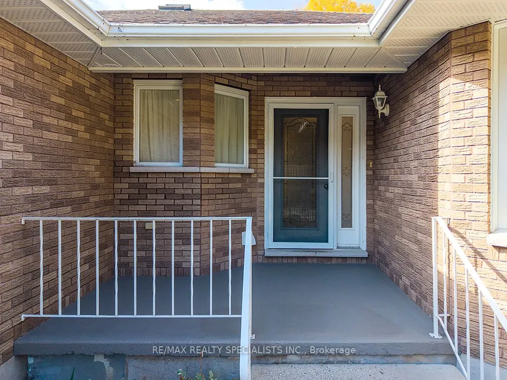 56 Middle Avenue