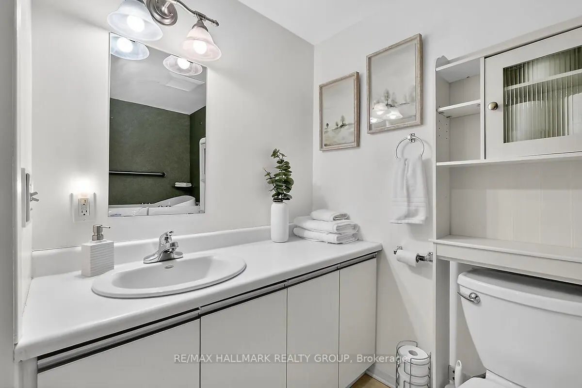 110 Forward Avenue, #305