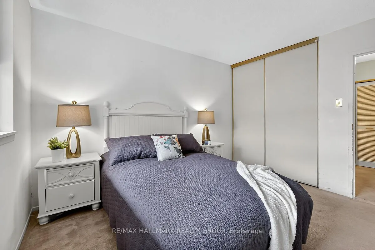 110 Forward Avenue, #305