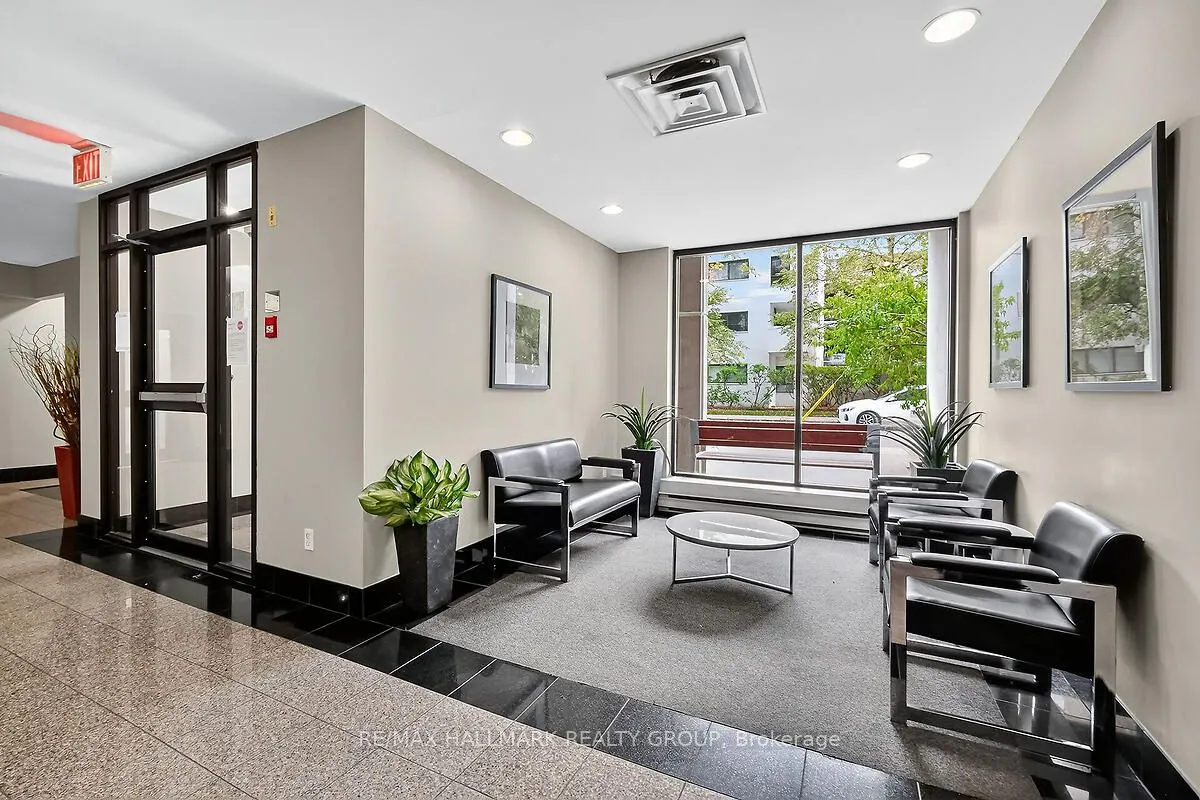110 Forward Avenue, #305