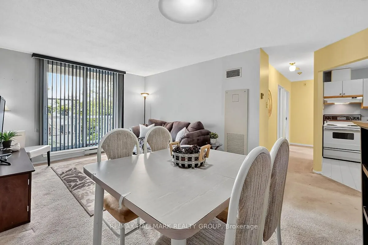 110 Forward Avenue, #305