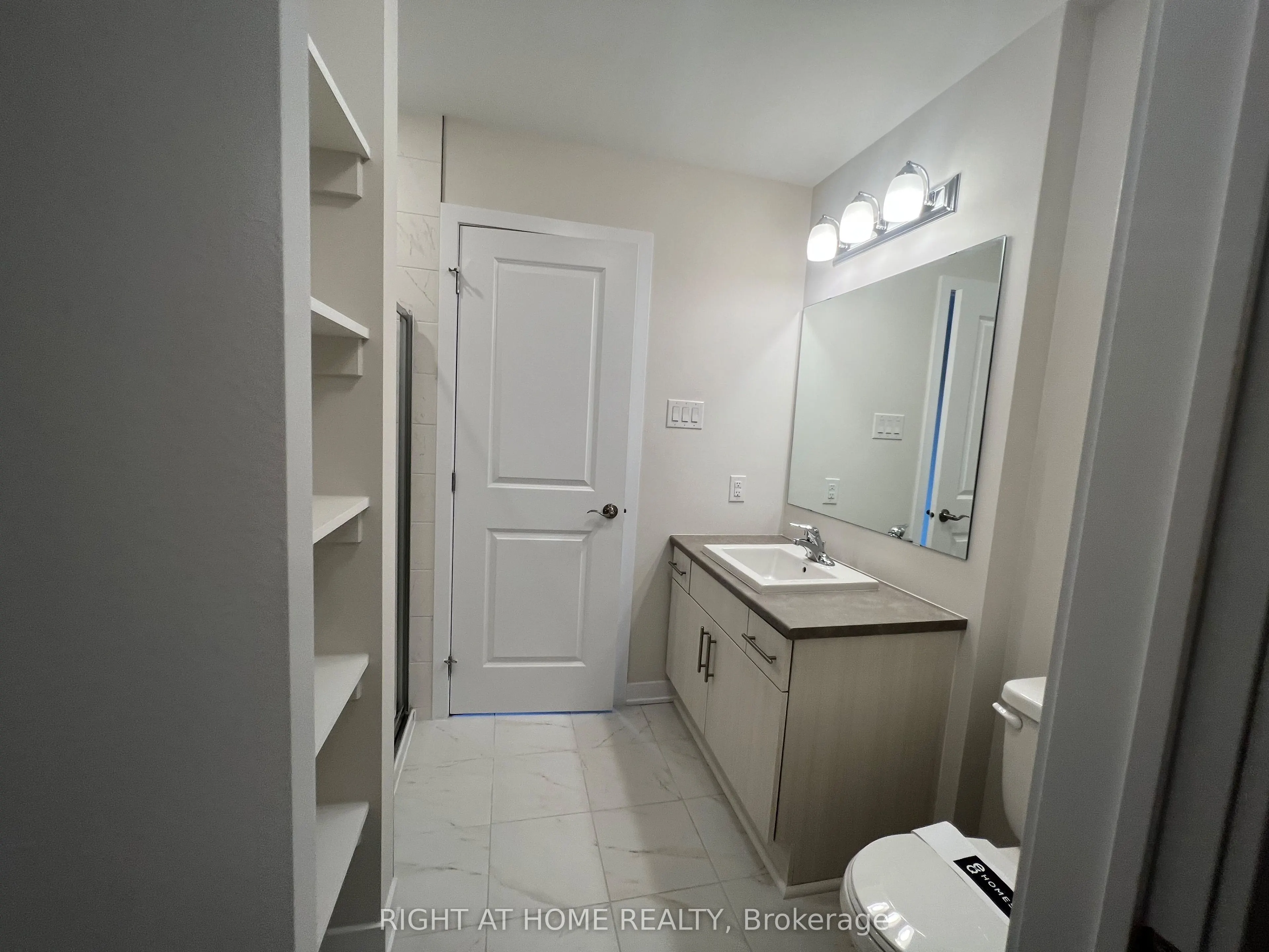 204 Tussock Private