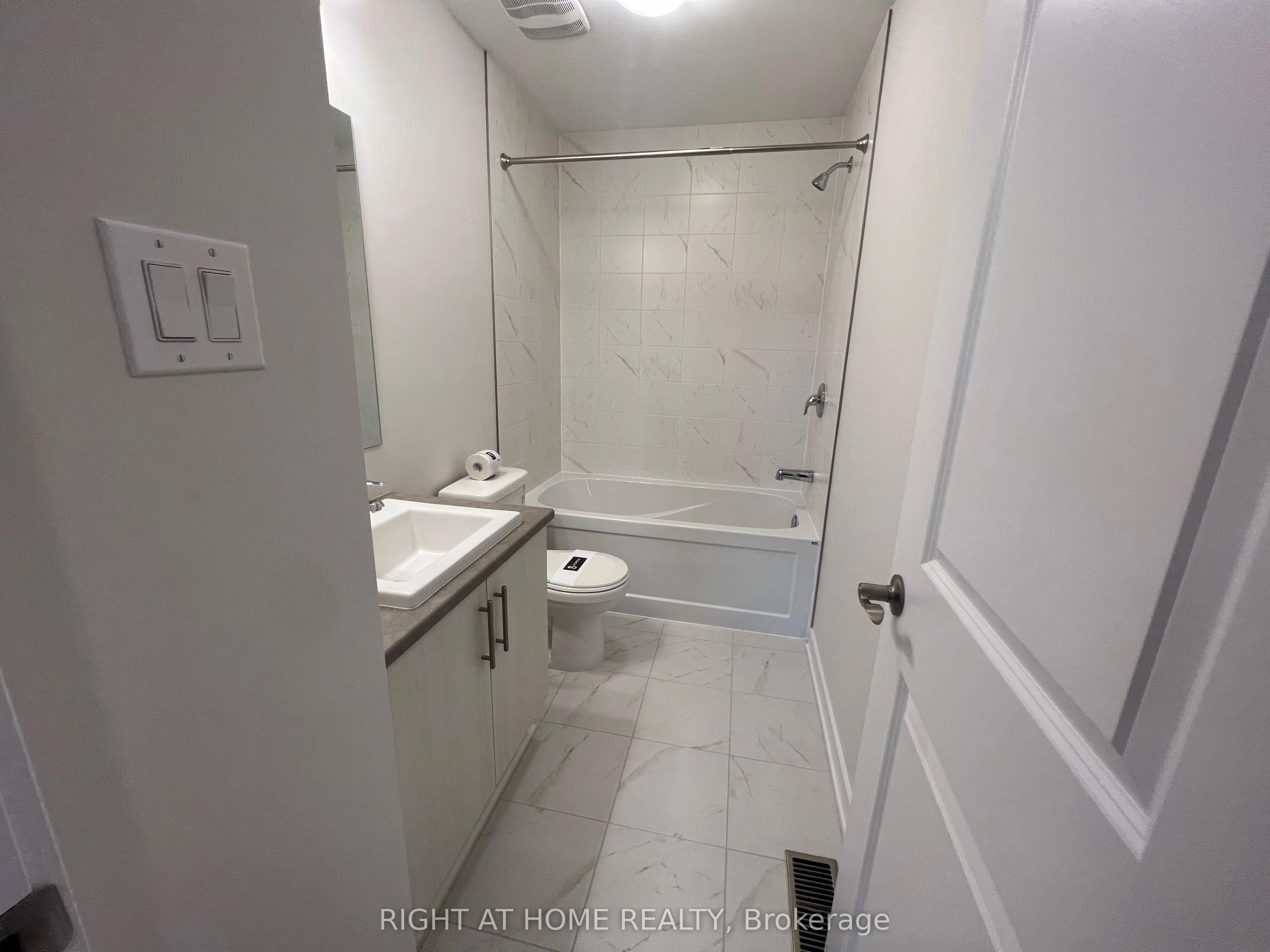 204 Tussock Private