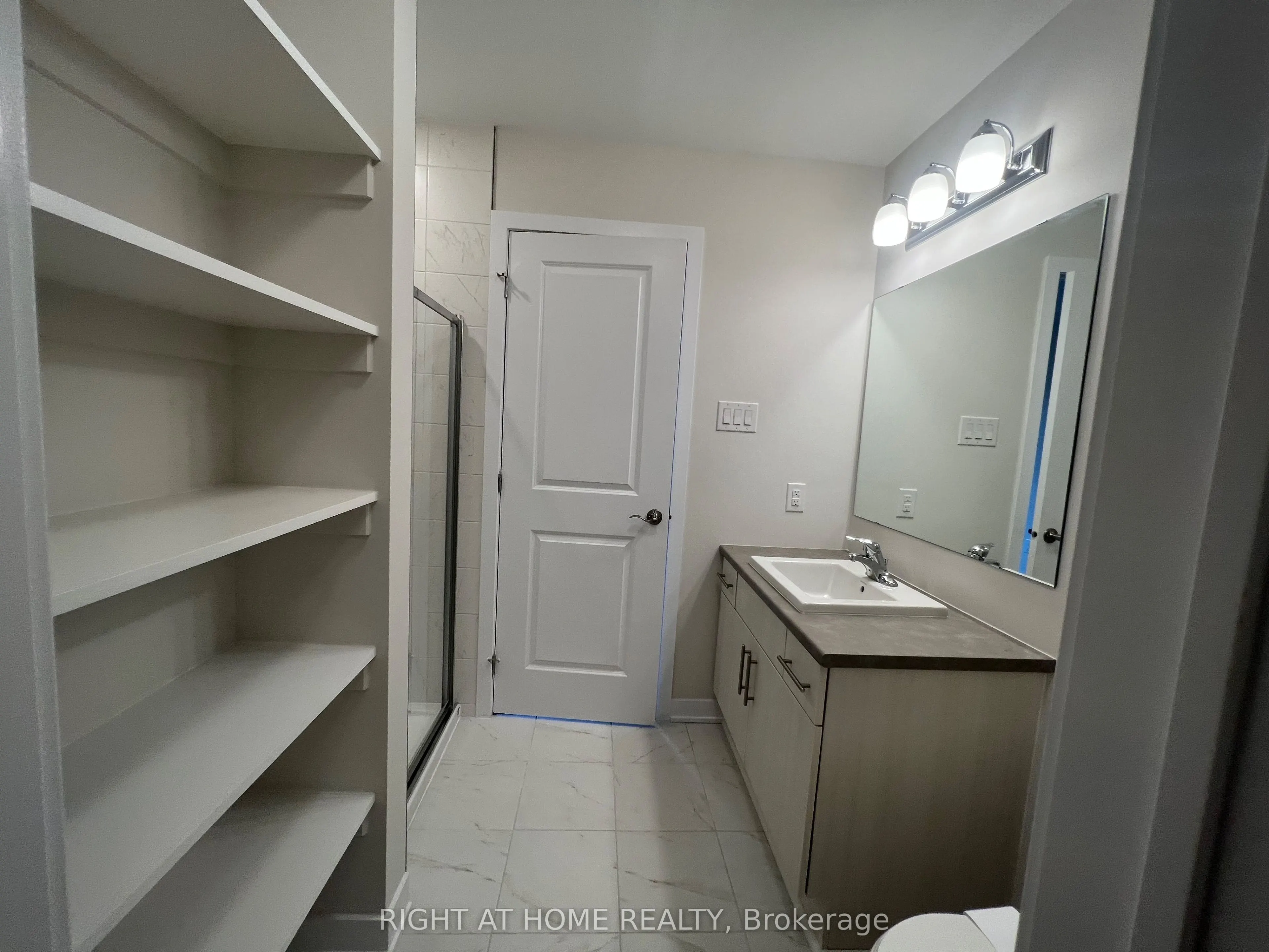 204 Tussock Private