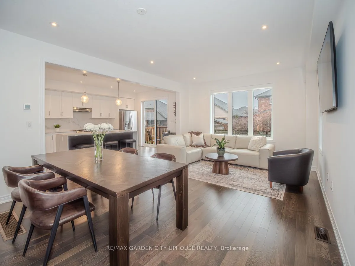 111 STARFIRE Crescent