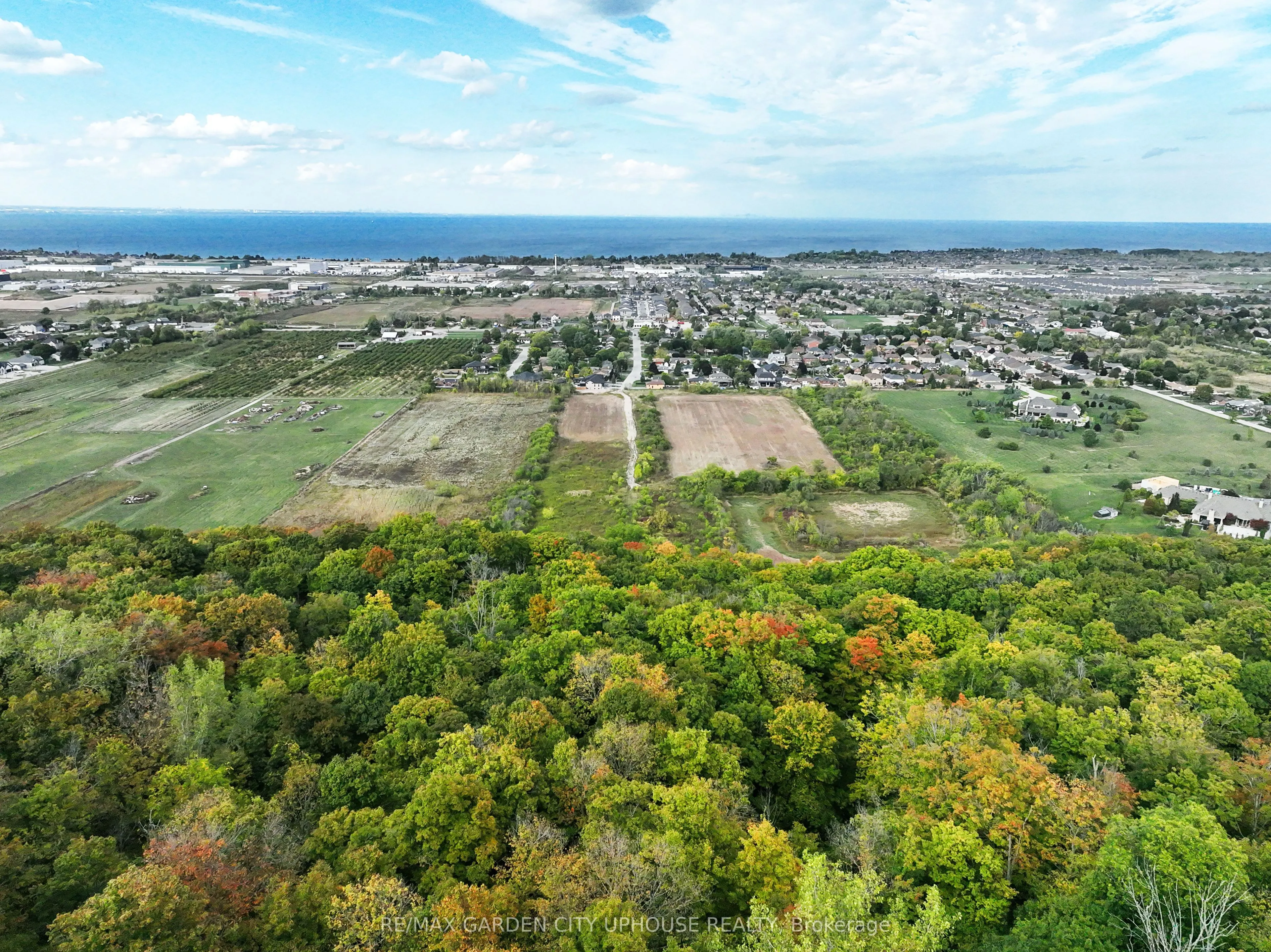 111 STARFIRE Crescent