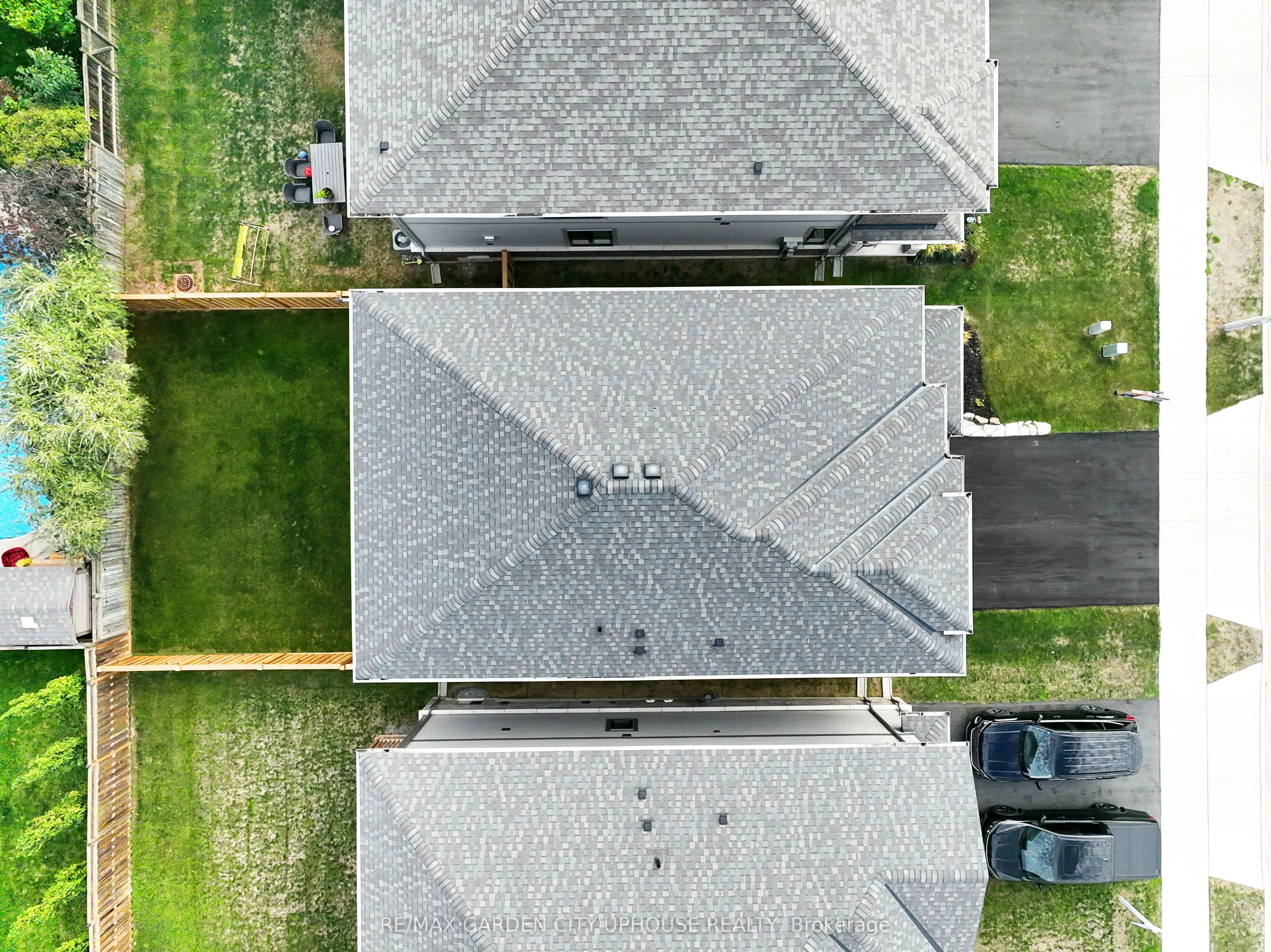 111 STARFIRE Crescent