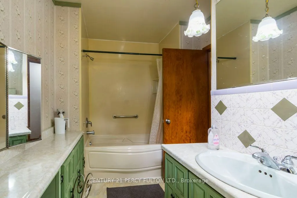 71 Prince Of Wales Drive, #Main