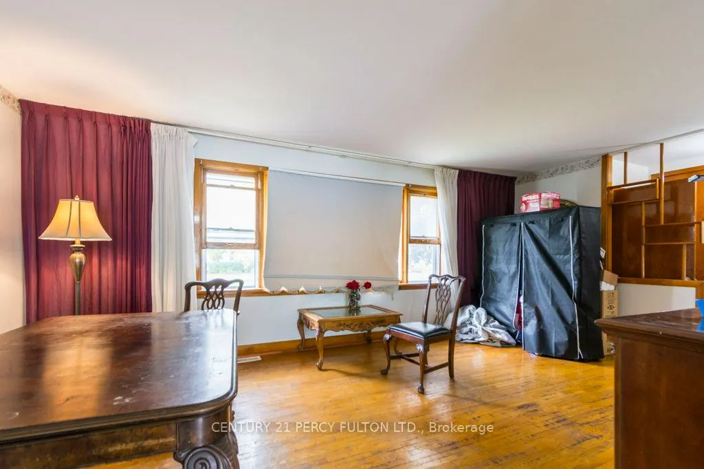 71 Prince Of Wales Drive, #Main