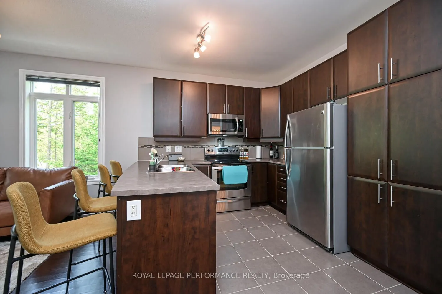 76 Stonehaven Drive, #1