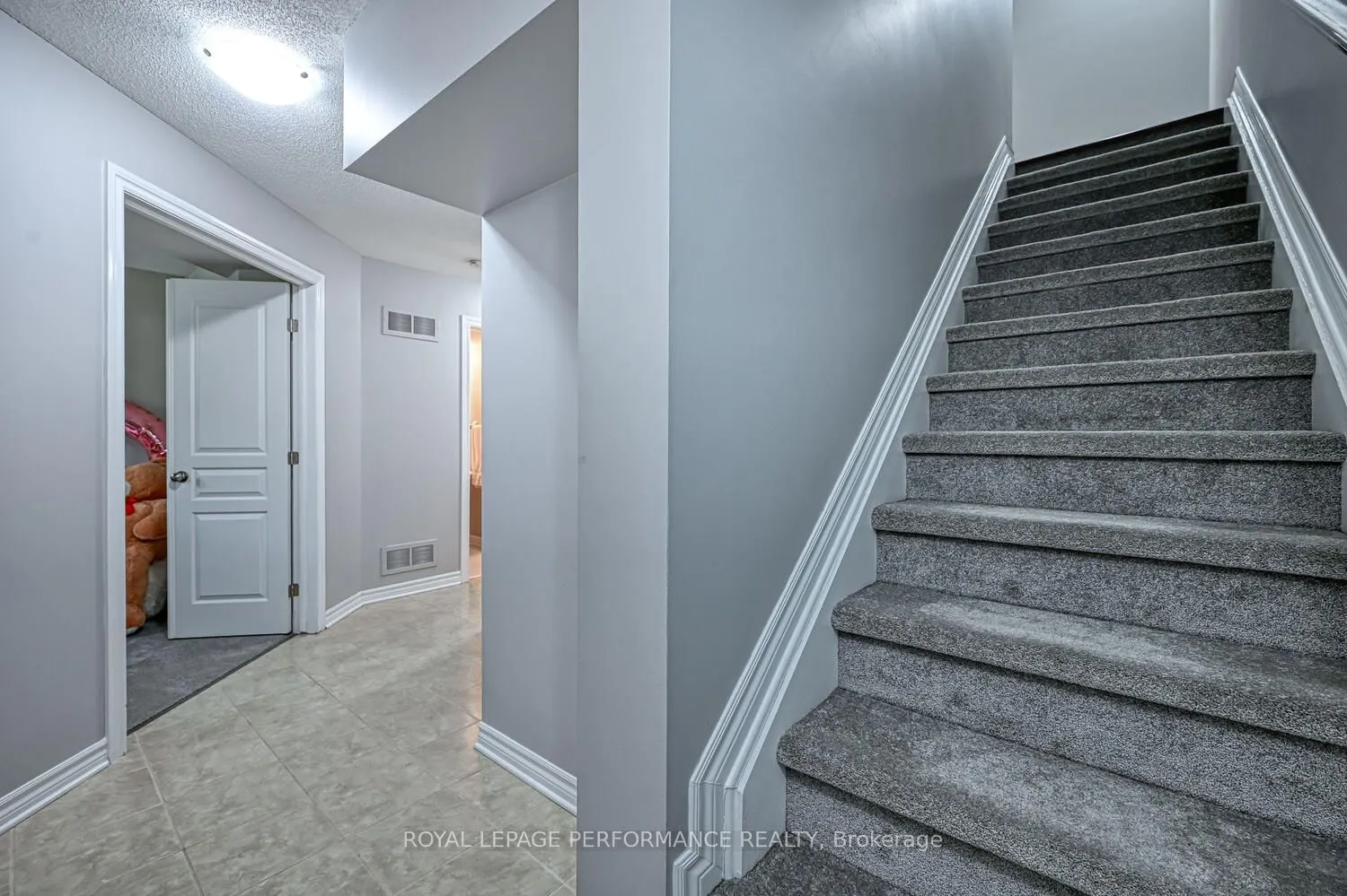 76 Stonehaven Drive, #1