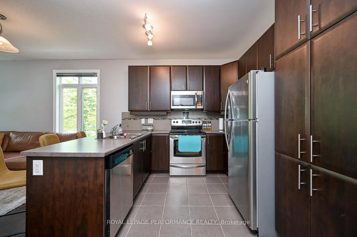 76 Stonehaven Drive, #1