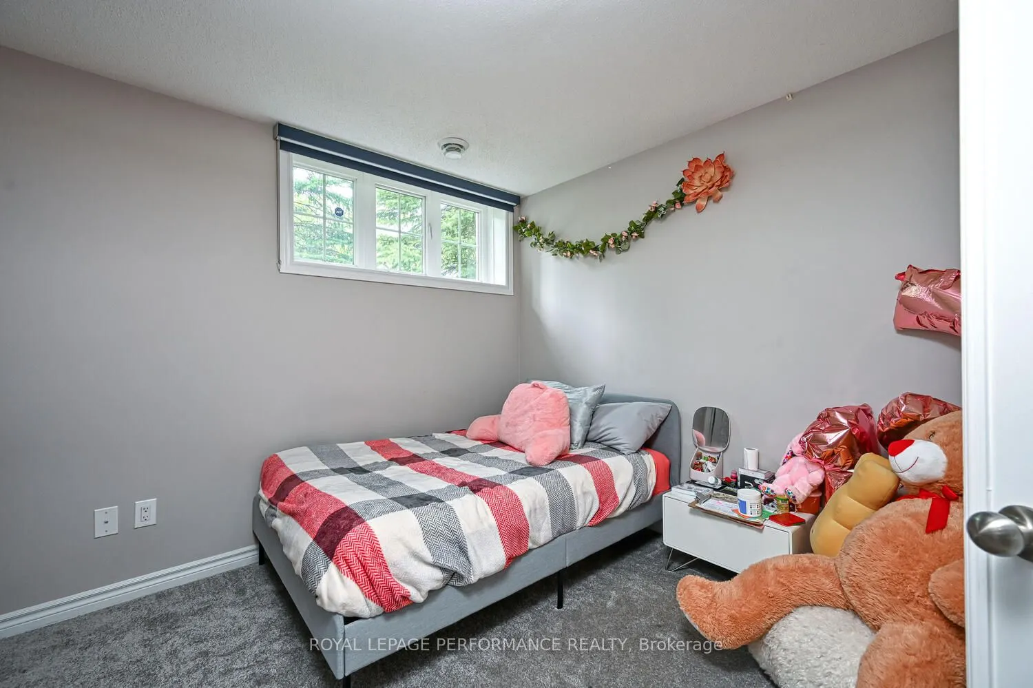 76 Stonehaven Drive, #1