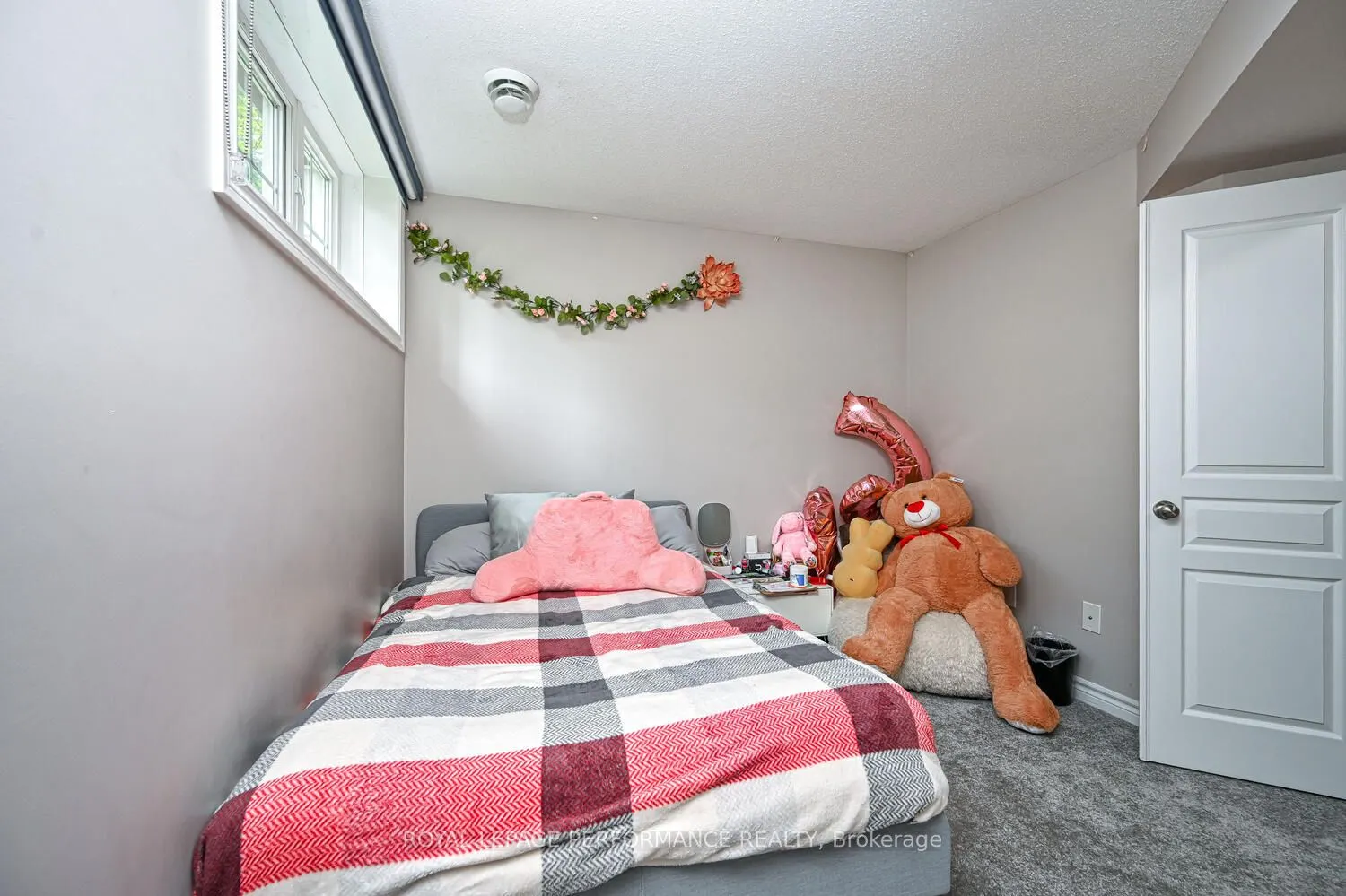 76 Stonehaven Drive, #1