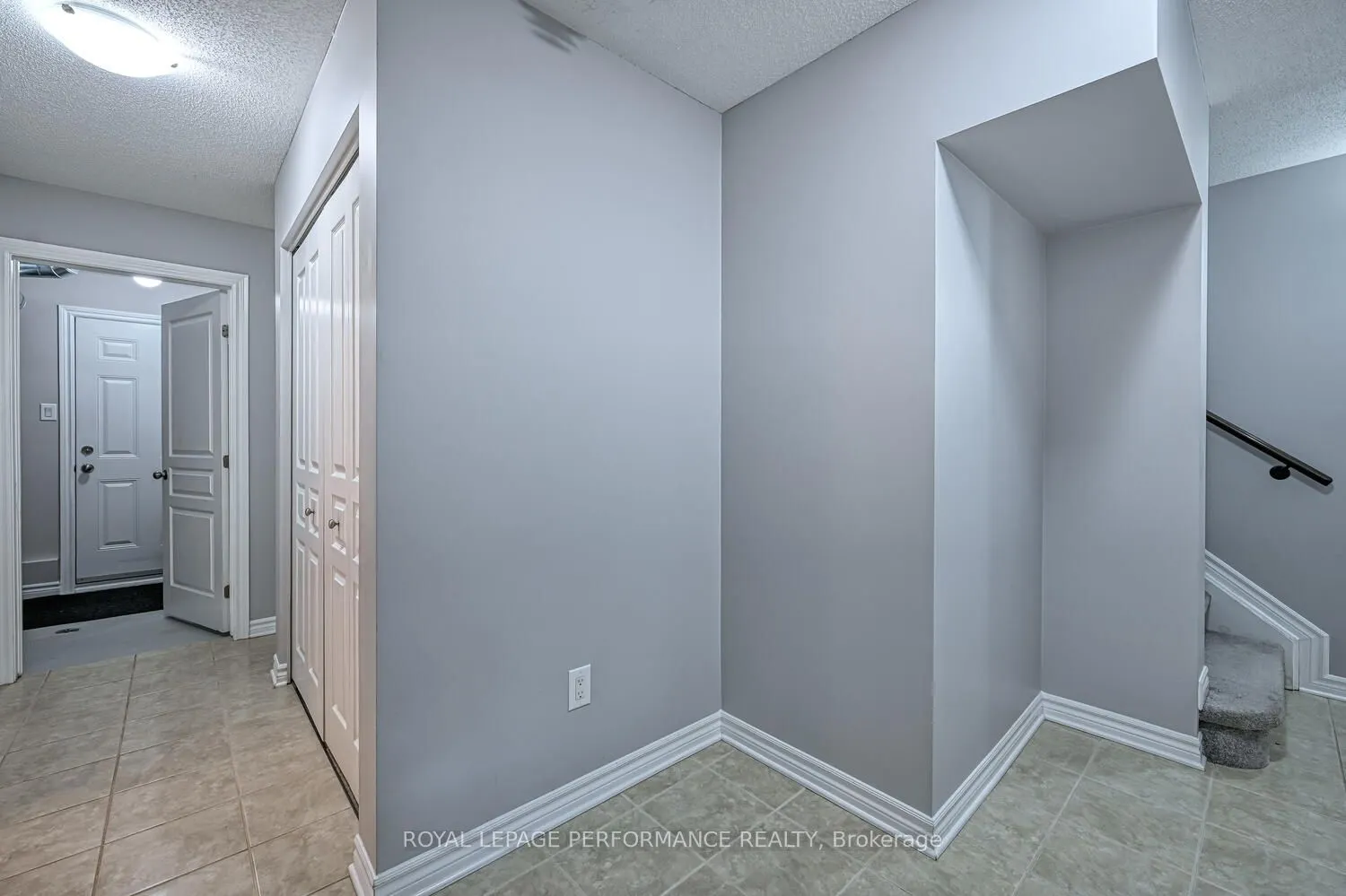 76 Stonehaven Drive, #1