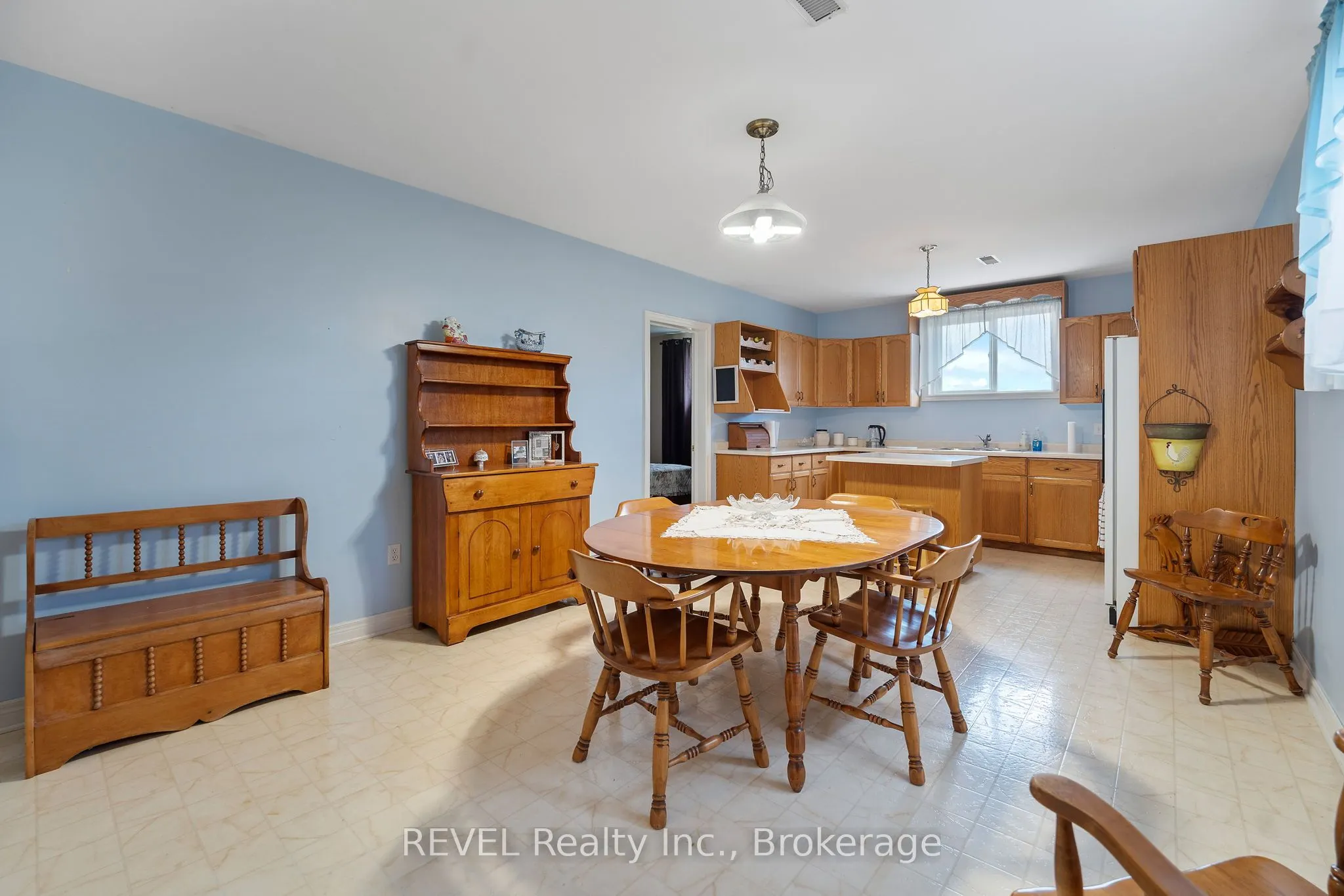 3594 Netherby Road