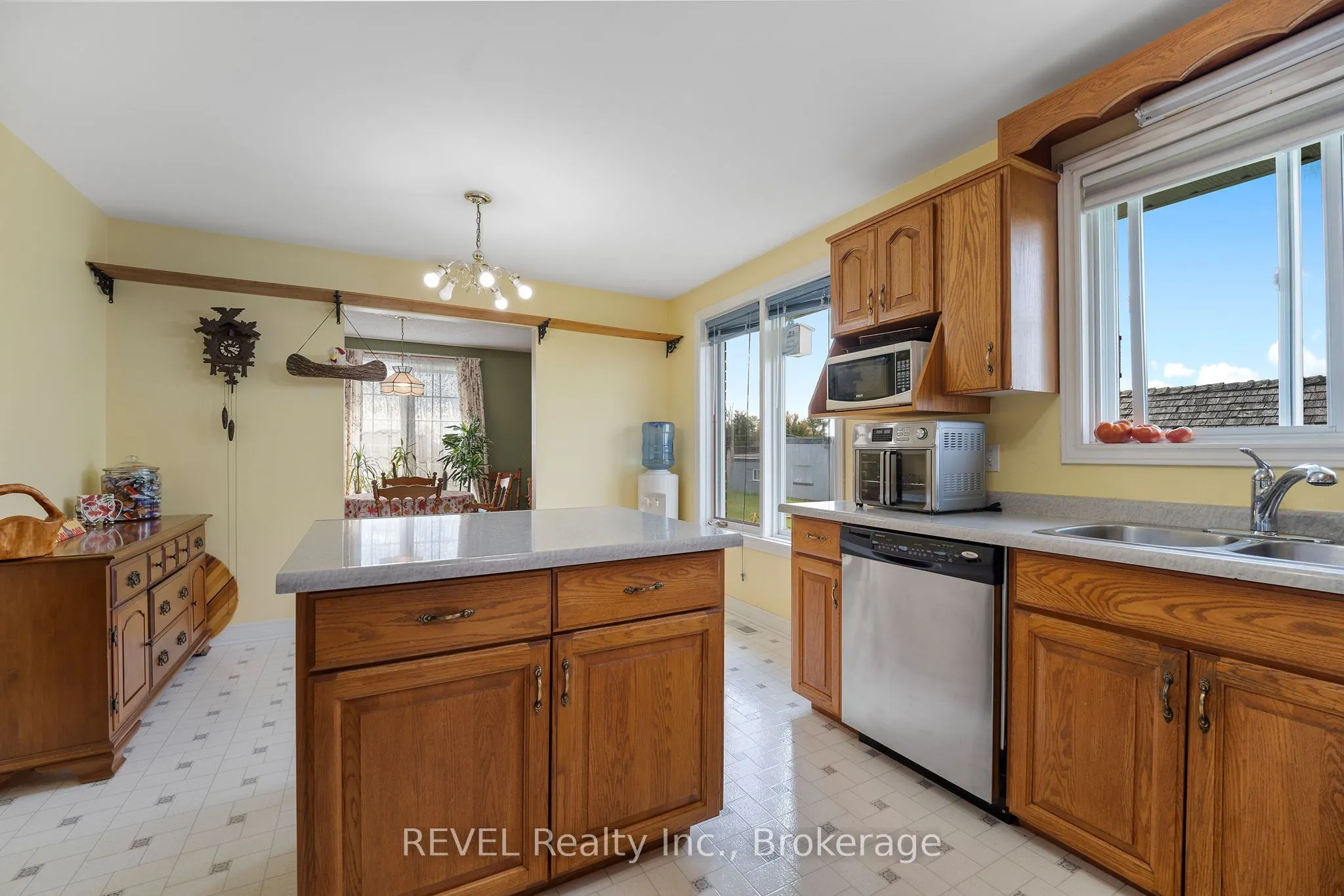 3594 Netherby Road