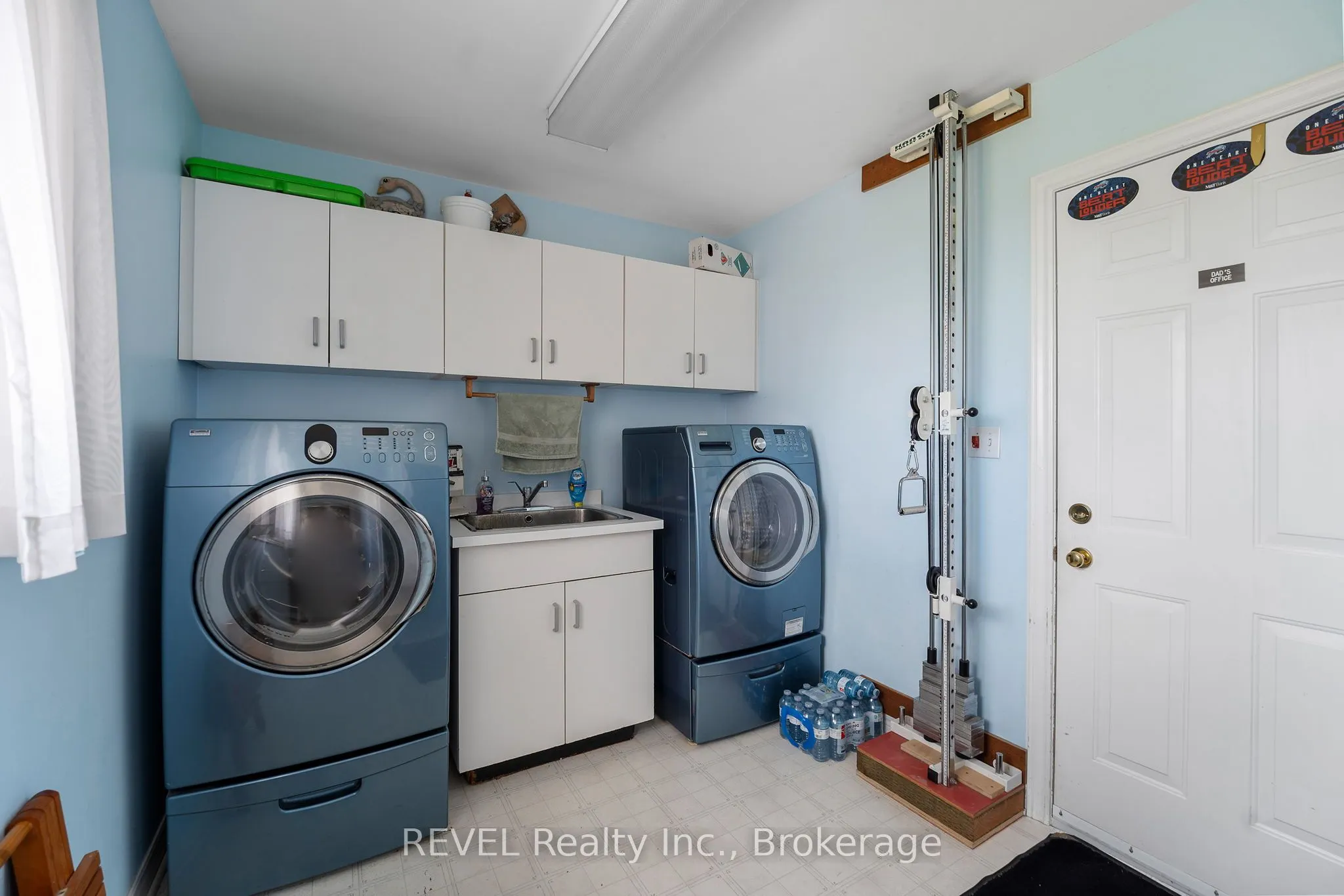 3594 Netherby Road