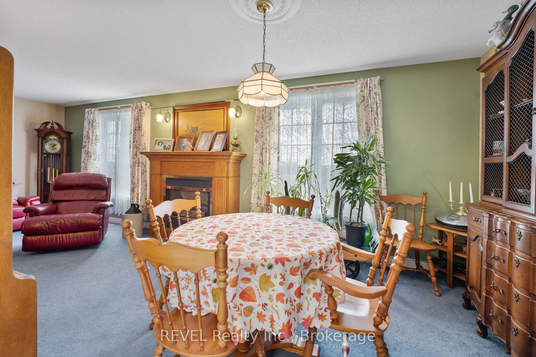 3594 Netherby Road