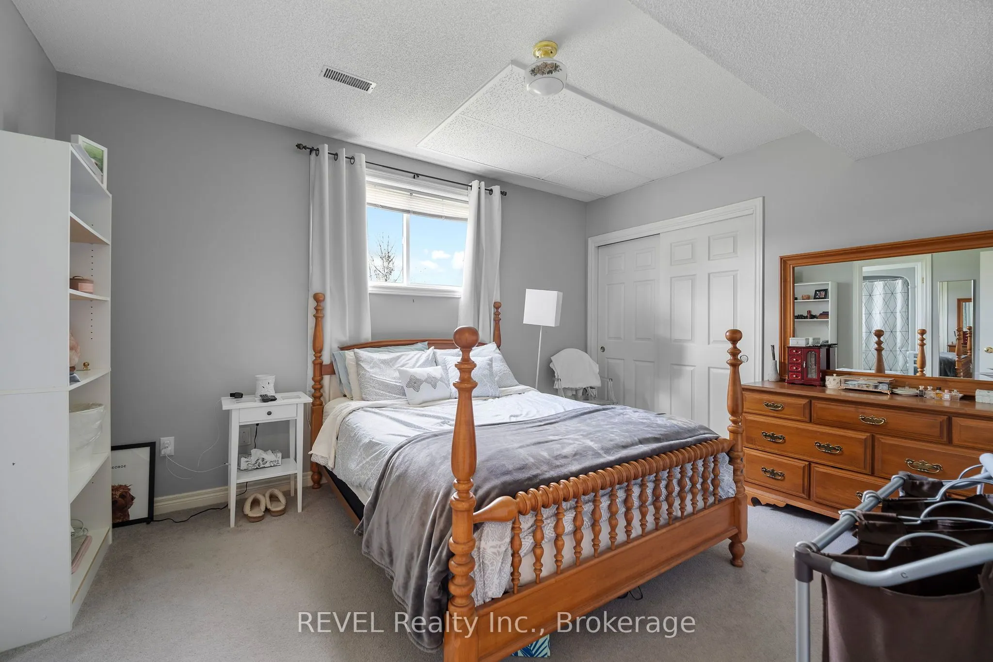 3594 Netherby Road