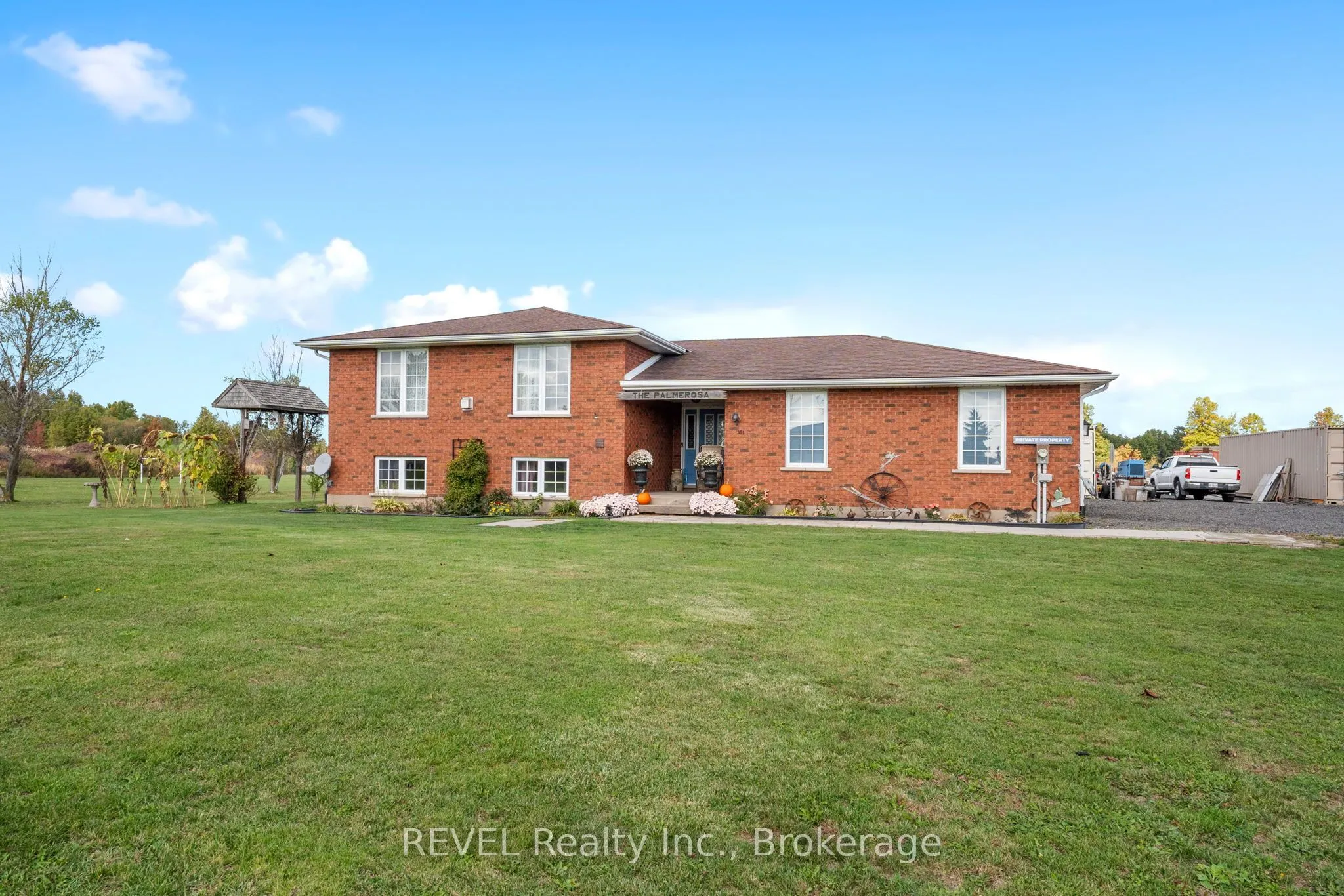 3594 Netherby Road