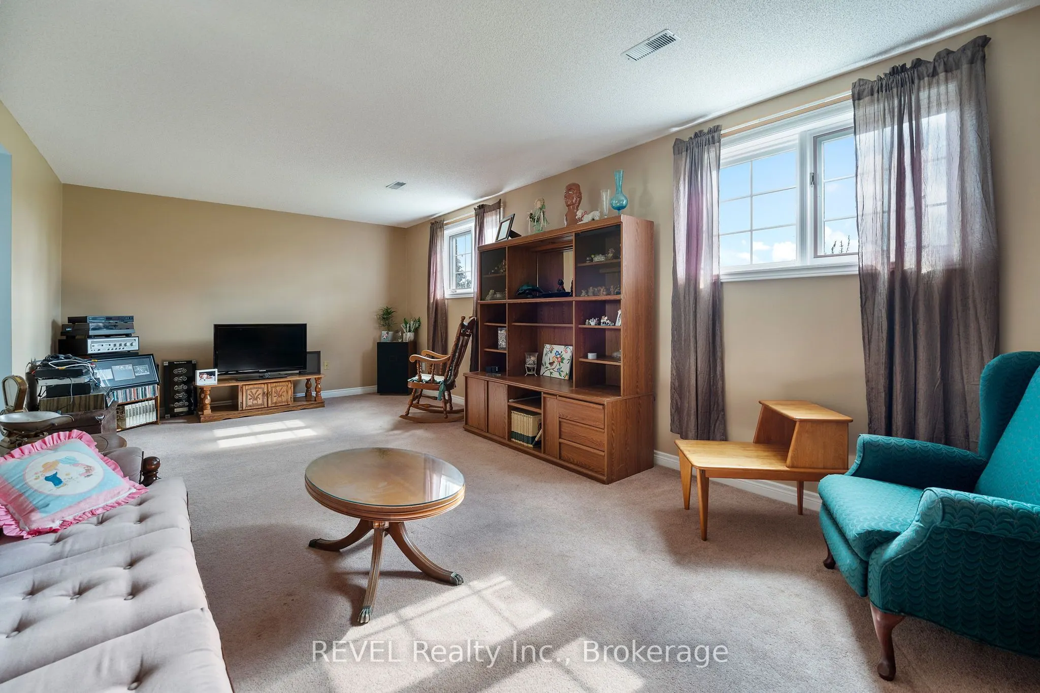 3594 Netherby Road