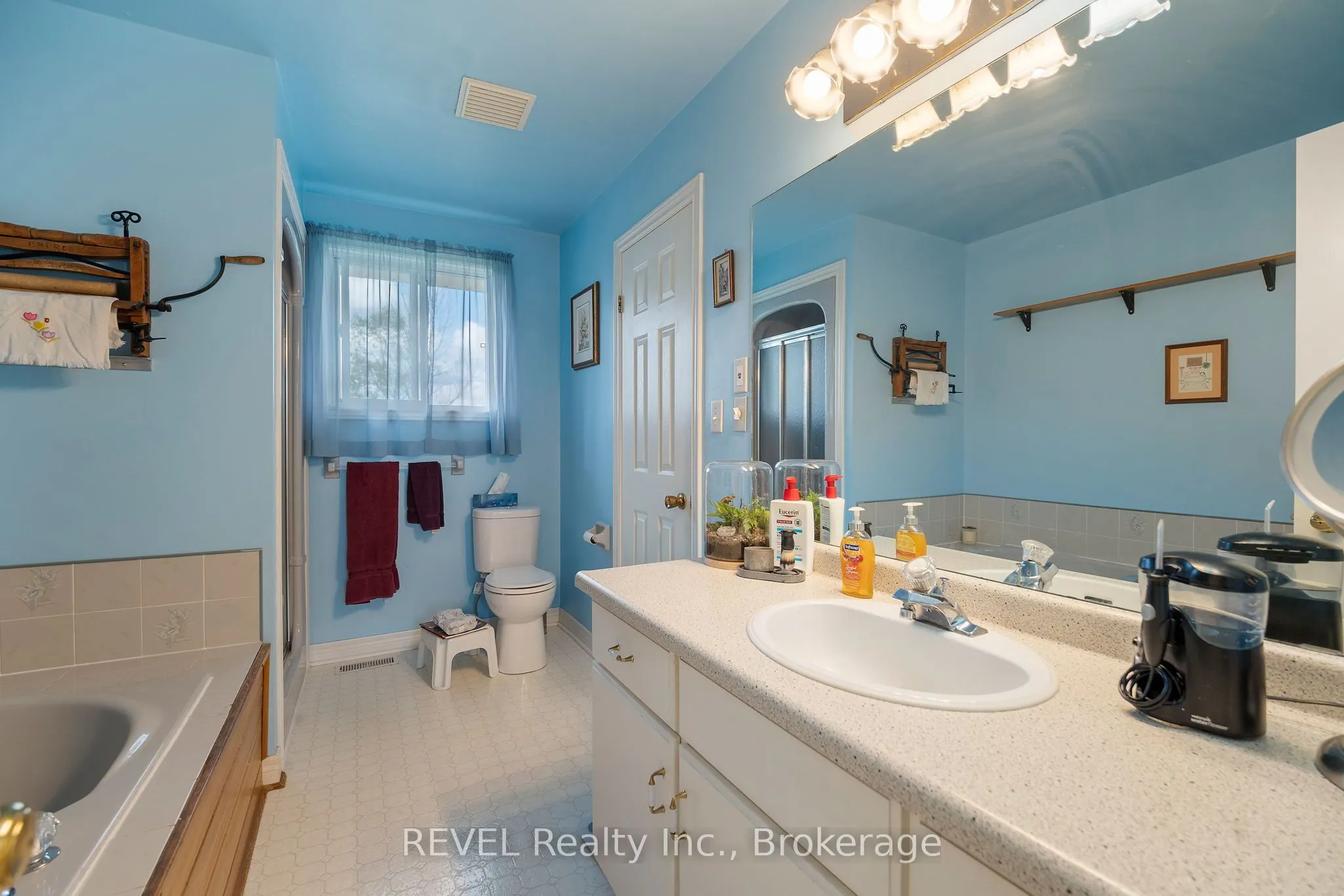 3594 Netherby Road