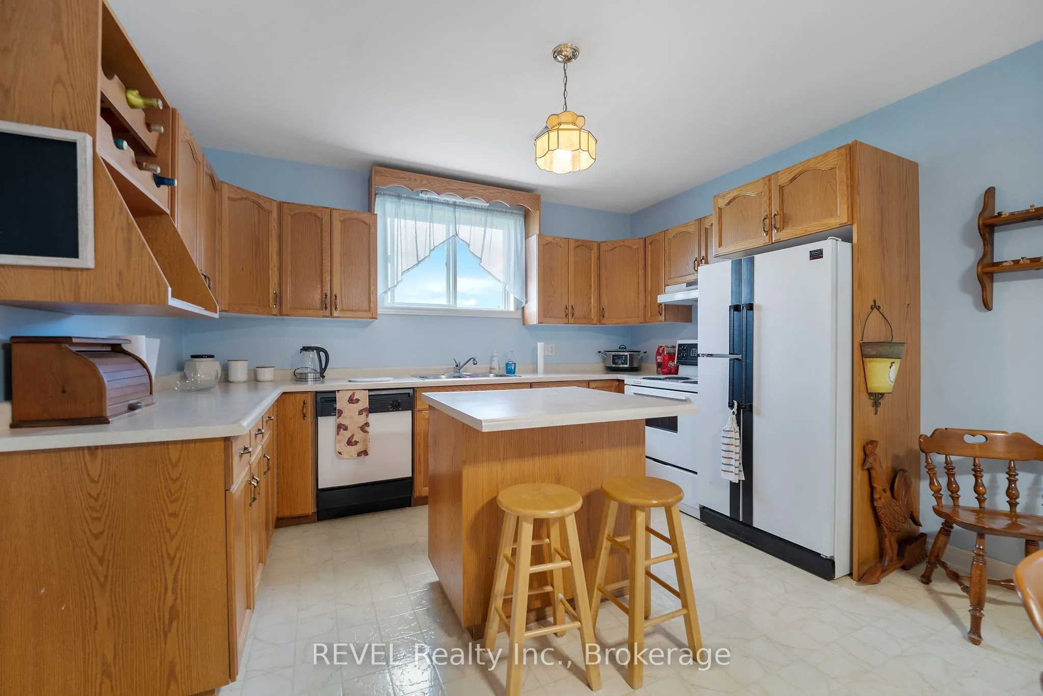 3594 Netherby Road