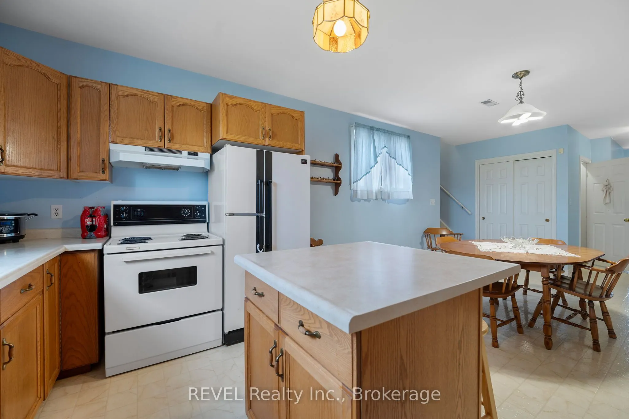 3594 Netherby Road