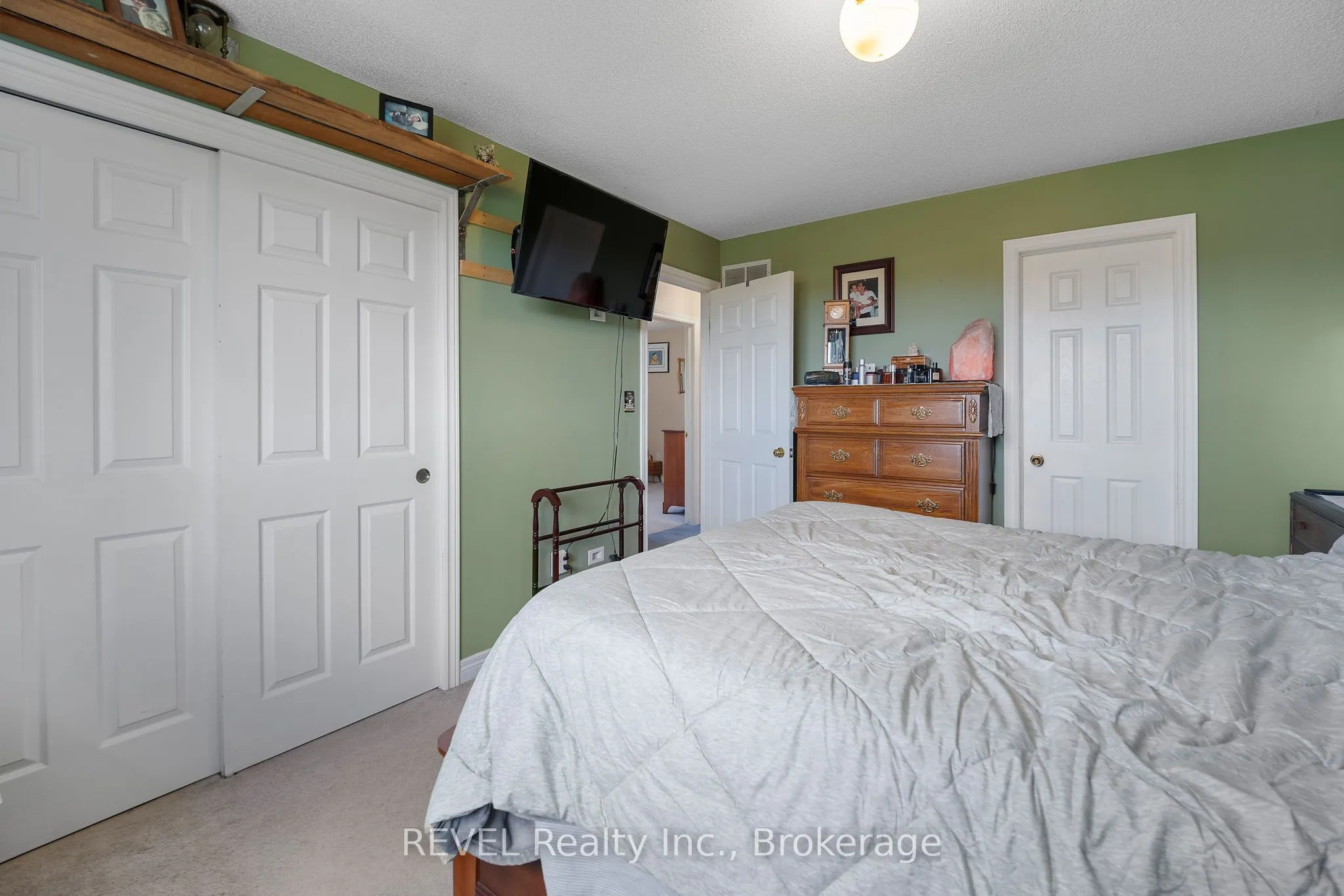 3594 Netherby Road