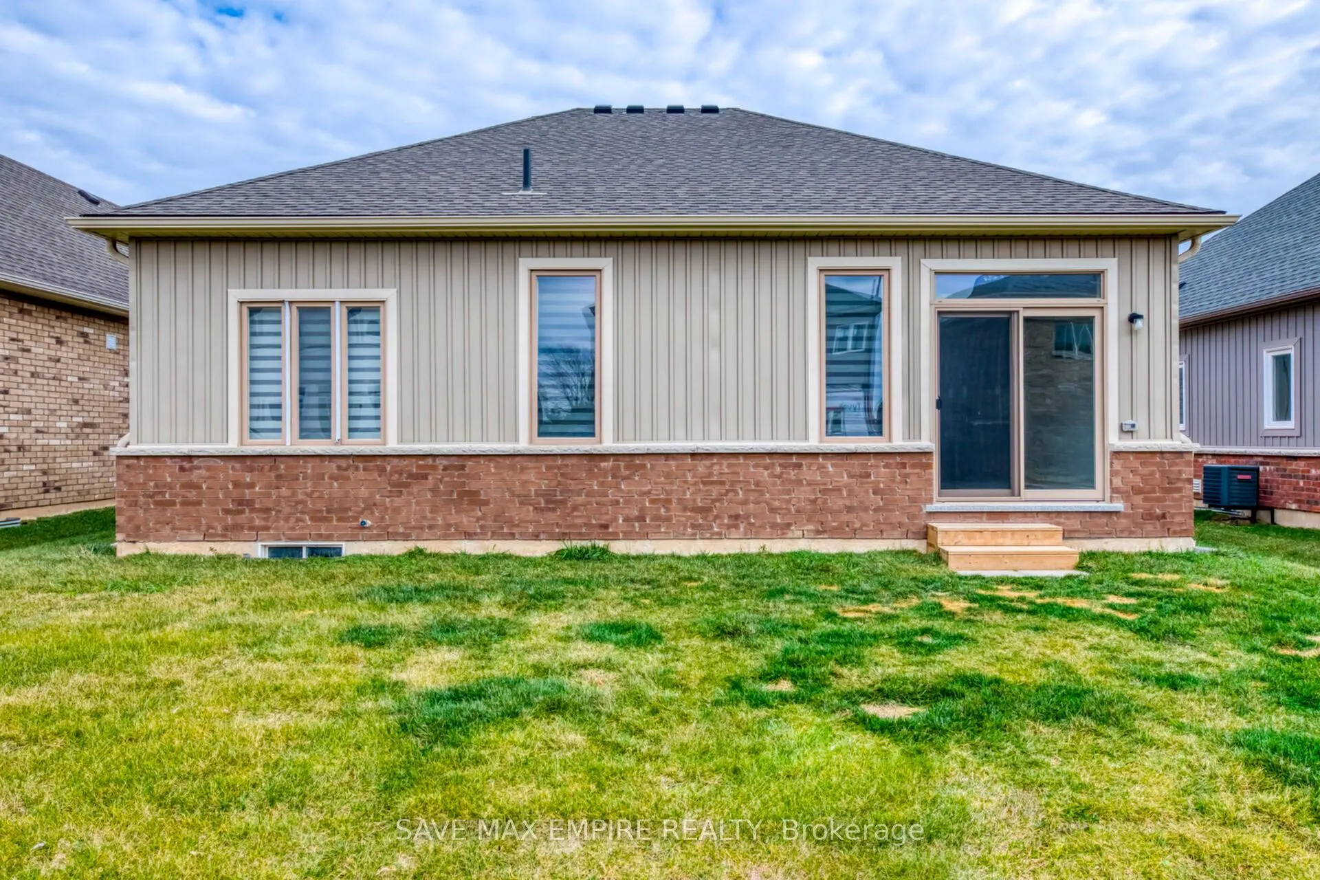 1207 Green Acres Drive