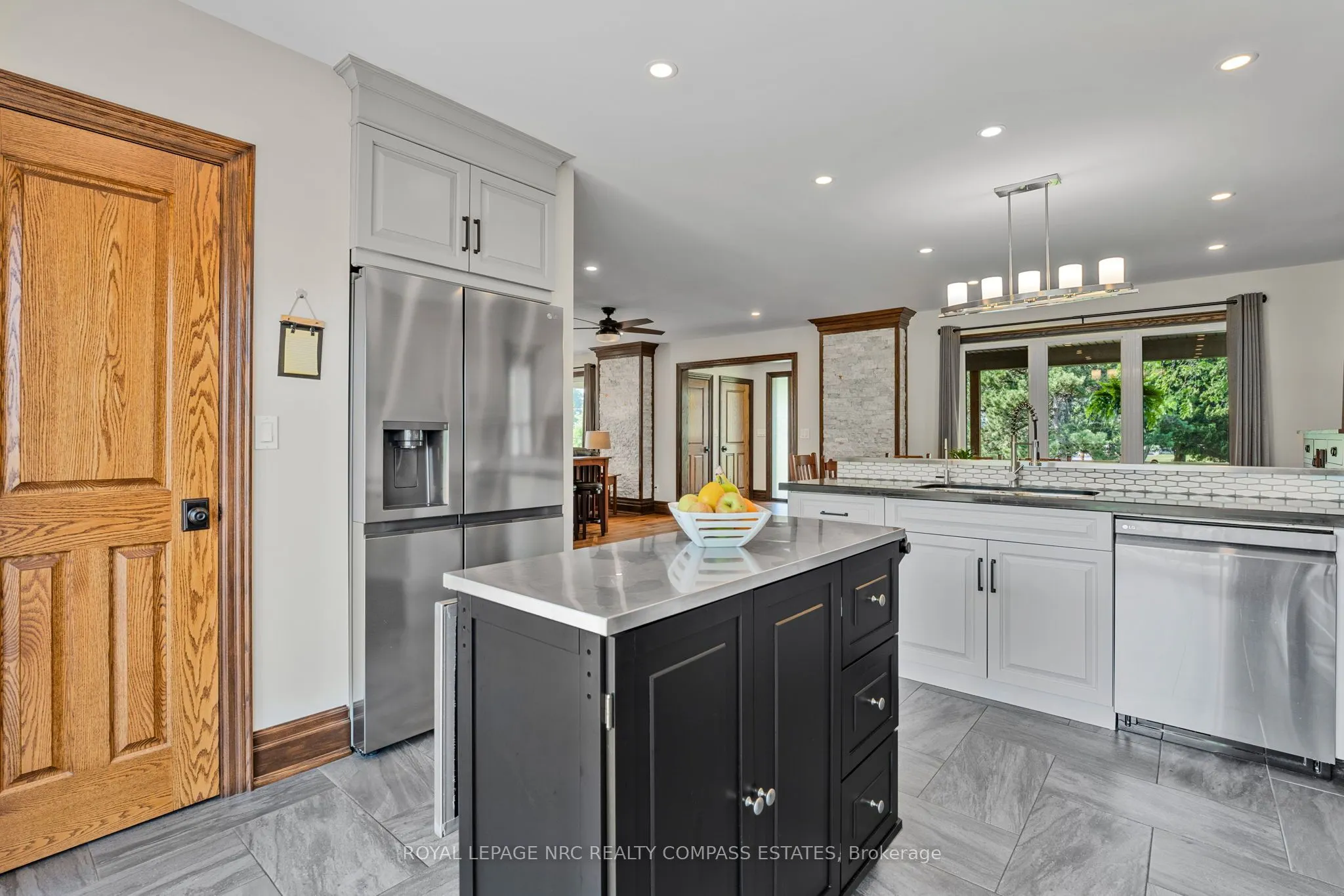 43 Scott Street E