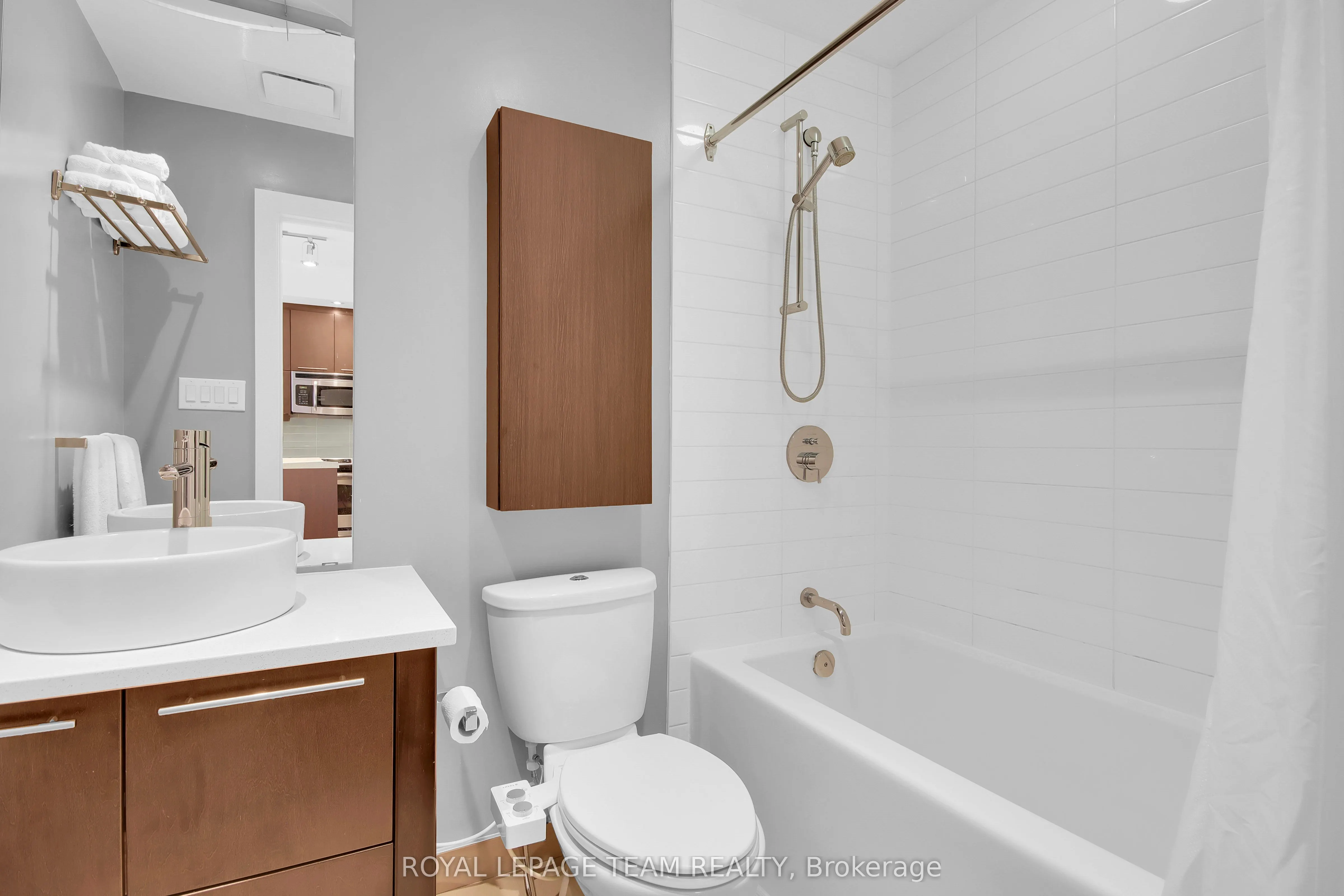 101 Richmond Road, #314